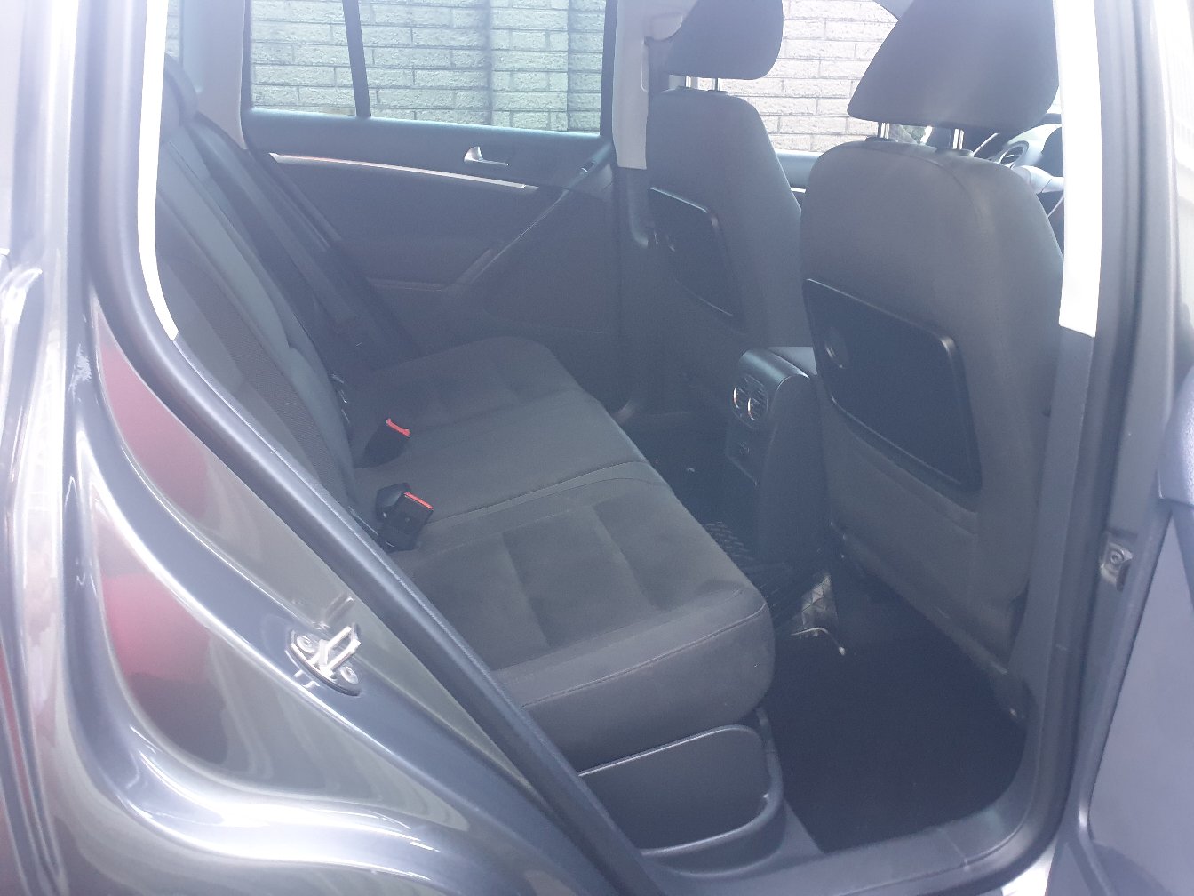 售：福斯VW TIGUAN柴油休旅車正ㄧ手好爸爸神車  第11張相片
