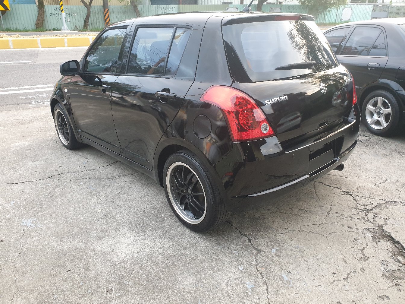 售：鈴木SWIFT 時尚復刻小車 小資女首選  第1張相片