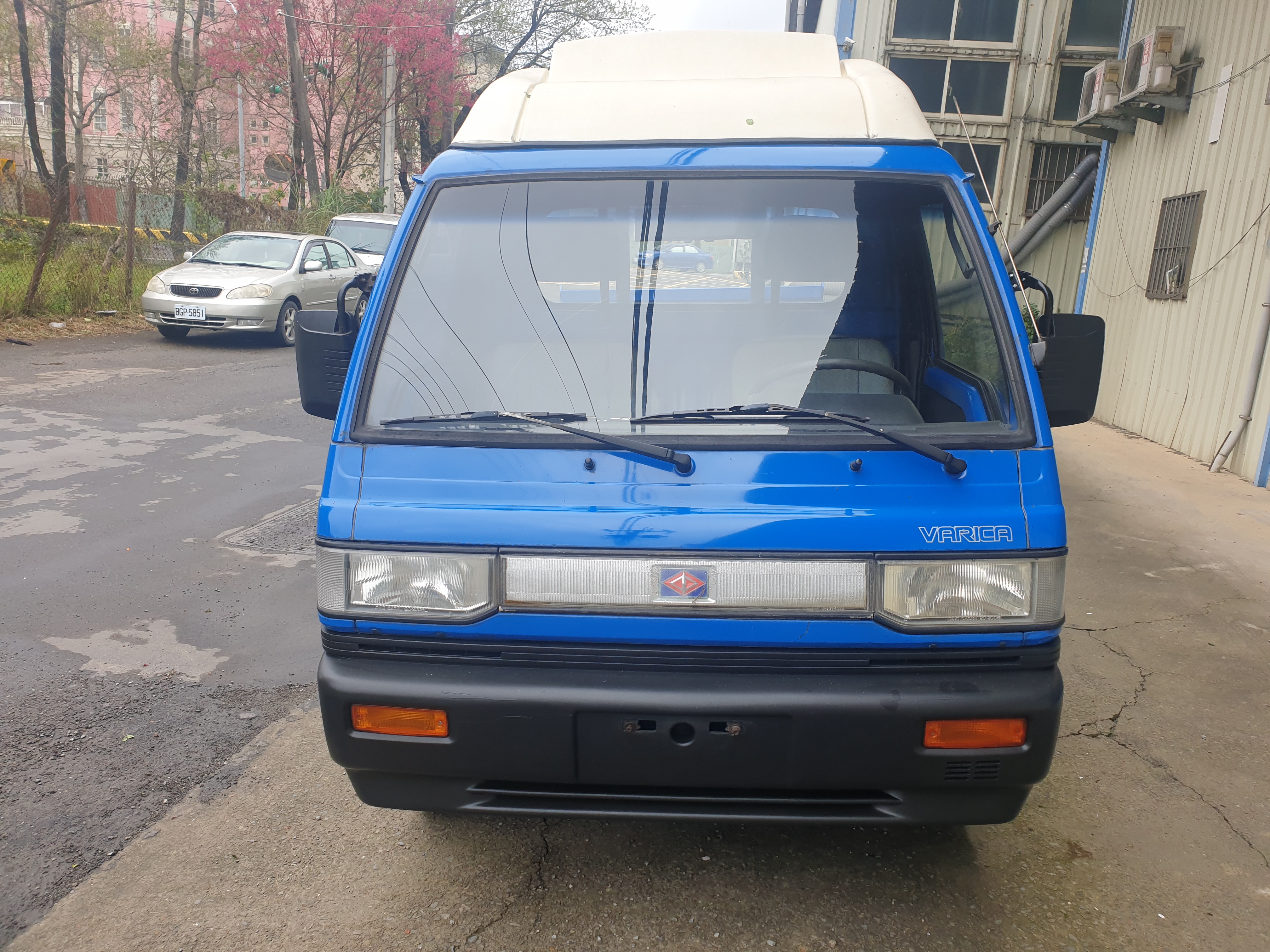 售：正一手退休阿伯商用貨車/油壓雙折尾門/里程保固保證  第4張相片