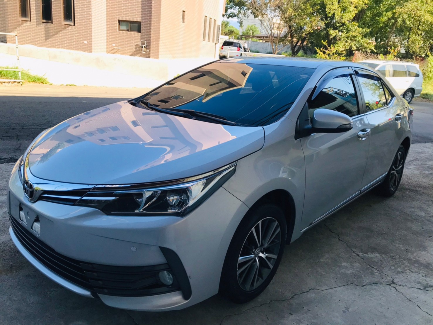 售：2017年/豐田改款ALTIS  IKEY免鑰匙 多功能電視導航僅跑7萬！  第1張相片