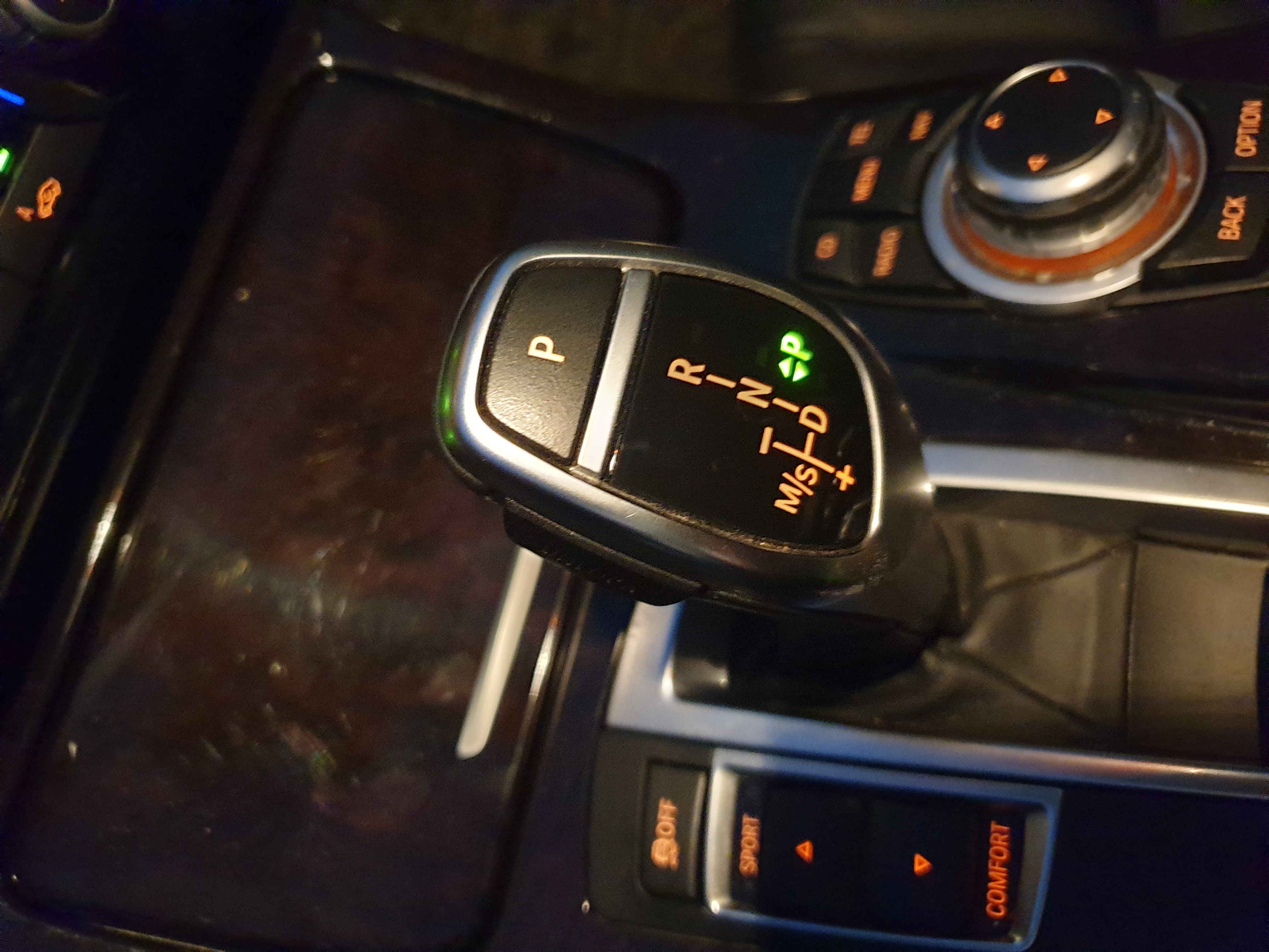售：BMW528總代理正ㄧ手跑少總裁車～絕無亂改惡超  第8張相片