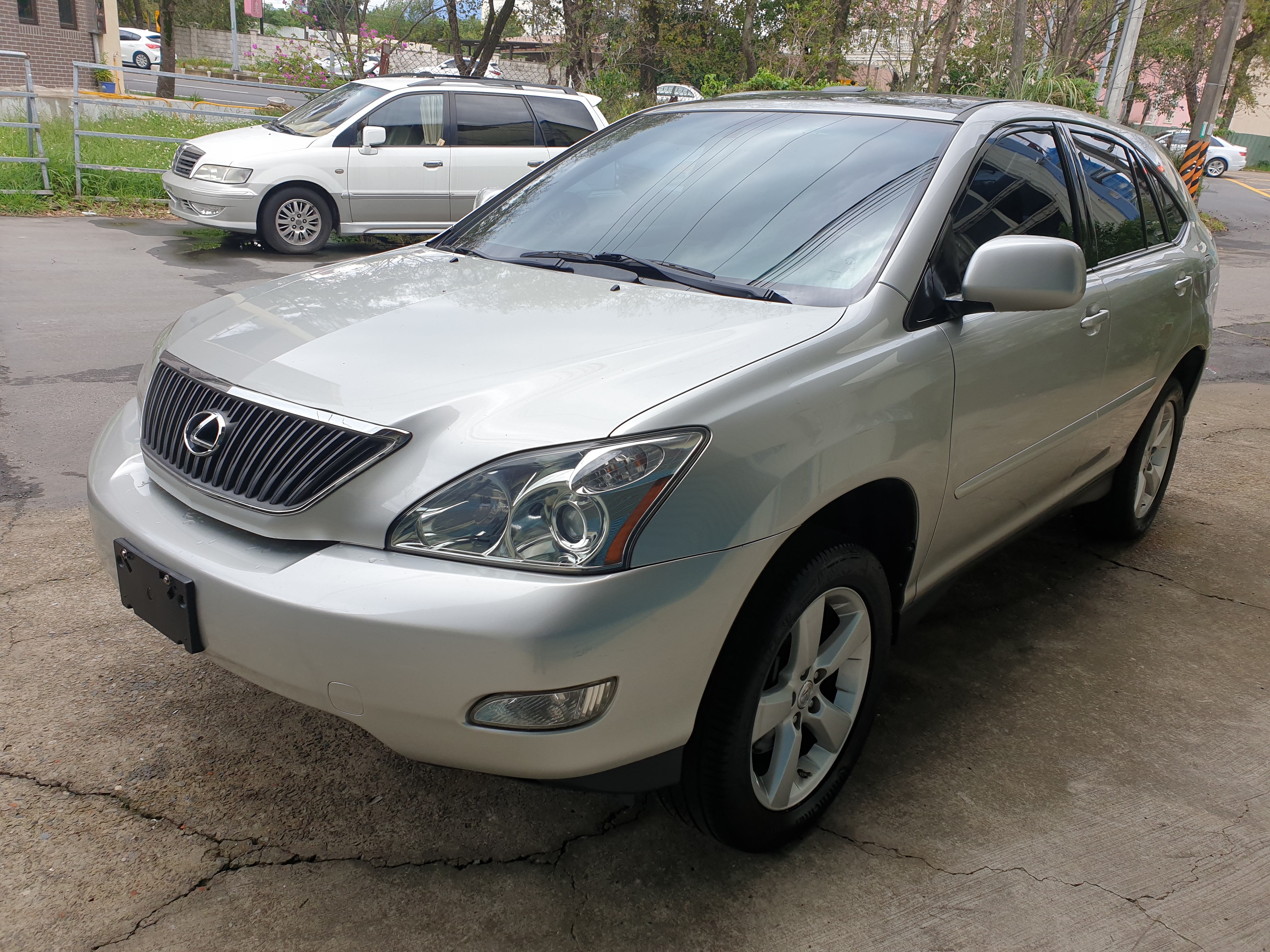 售：凌志LEXUS RX300好爸爸休旅車美況優謹跑15萬公里  第1張相片