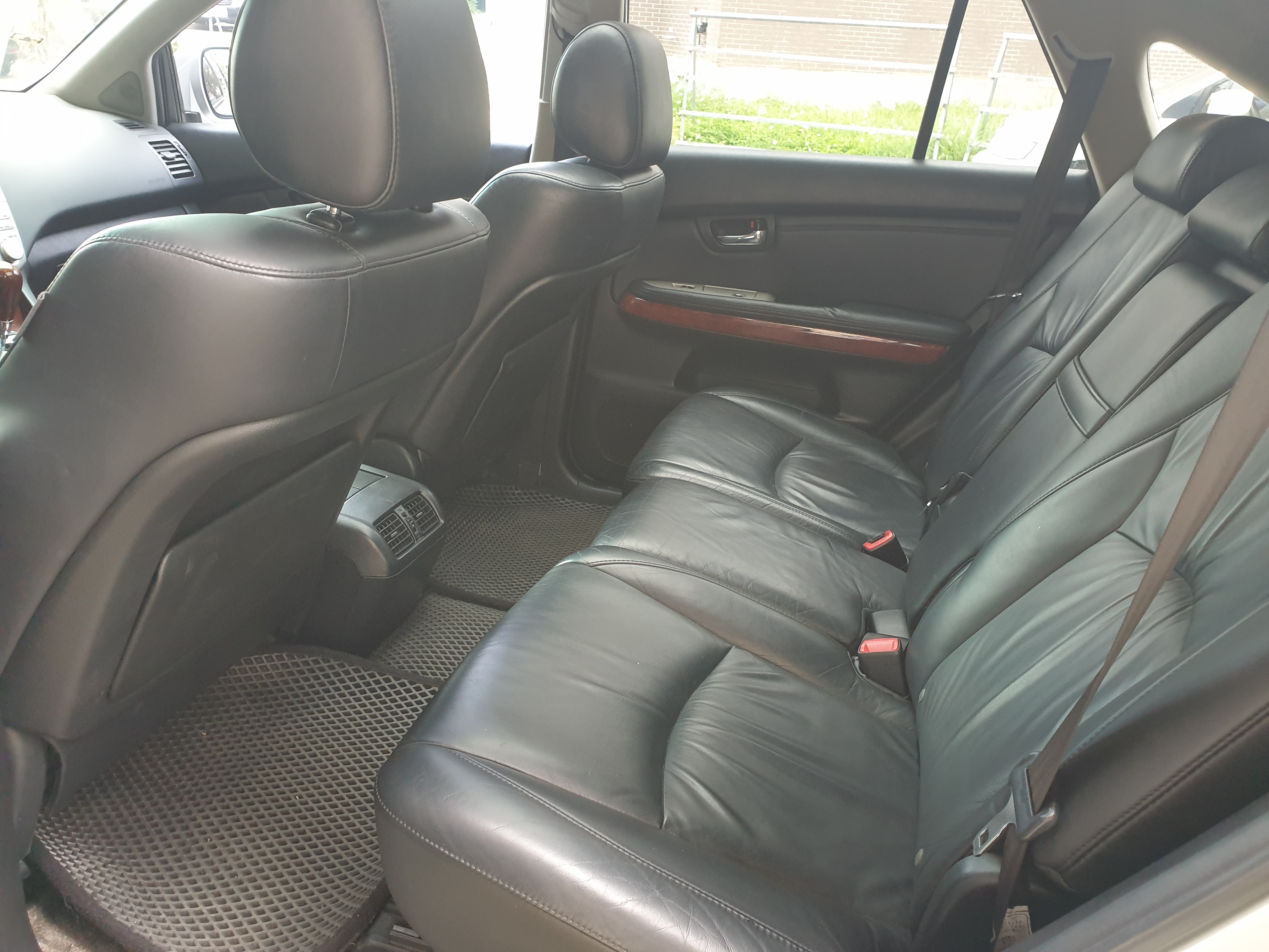 售：凌志LEXUS RX300好爸爸休旅車美況優謹跑15萬公里  第6張相片