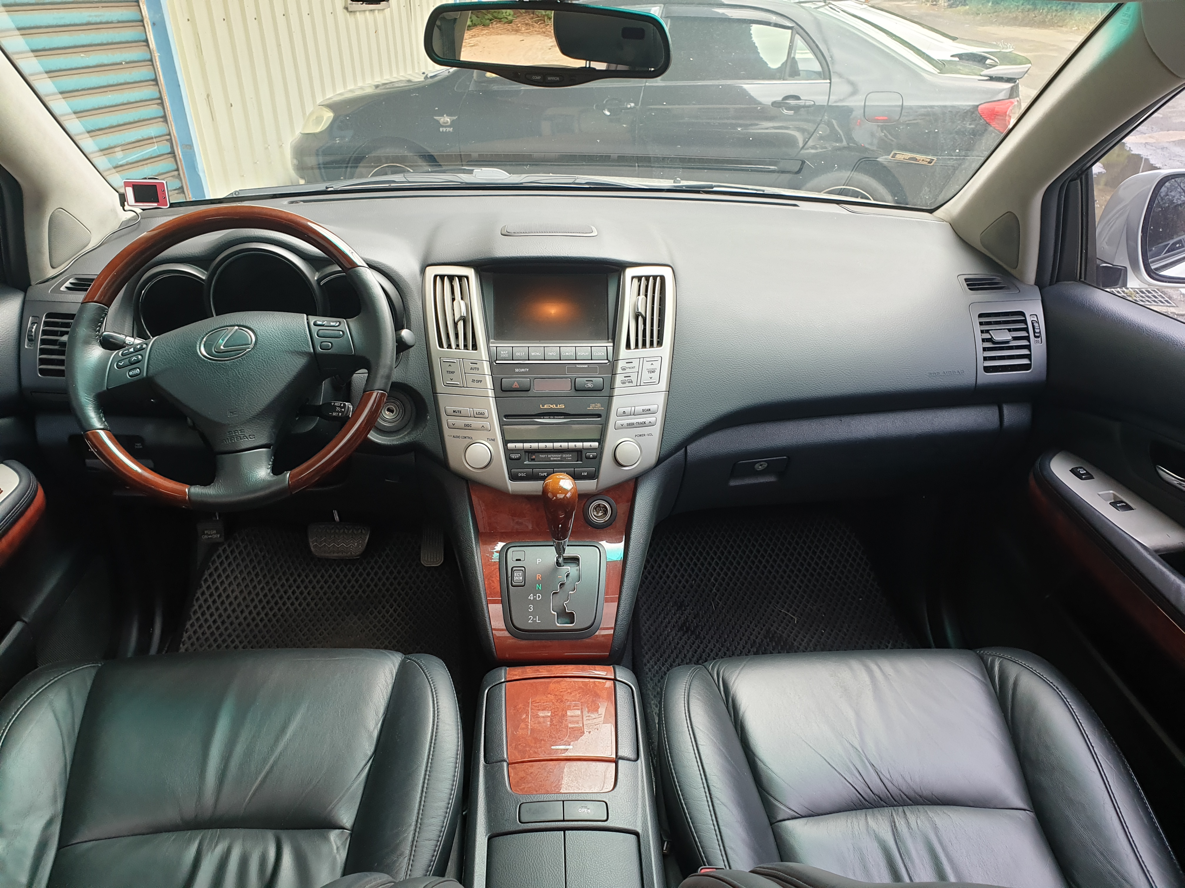 售：凌志LEXUS RX300好爸爸休旅車美況優謹跑15萬公里  第8張相片