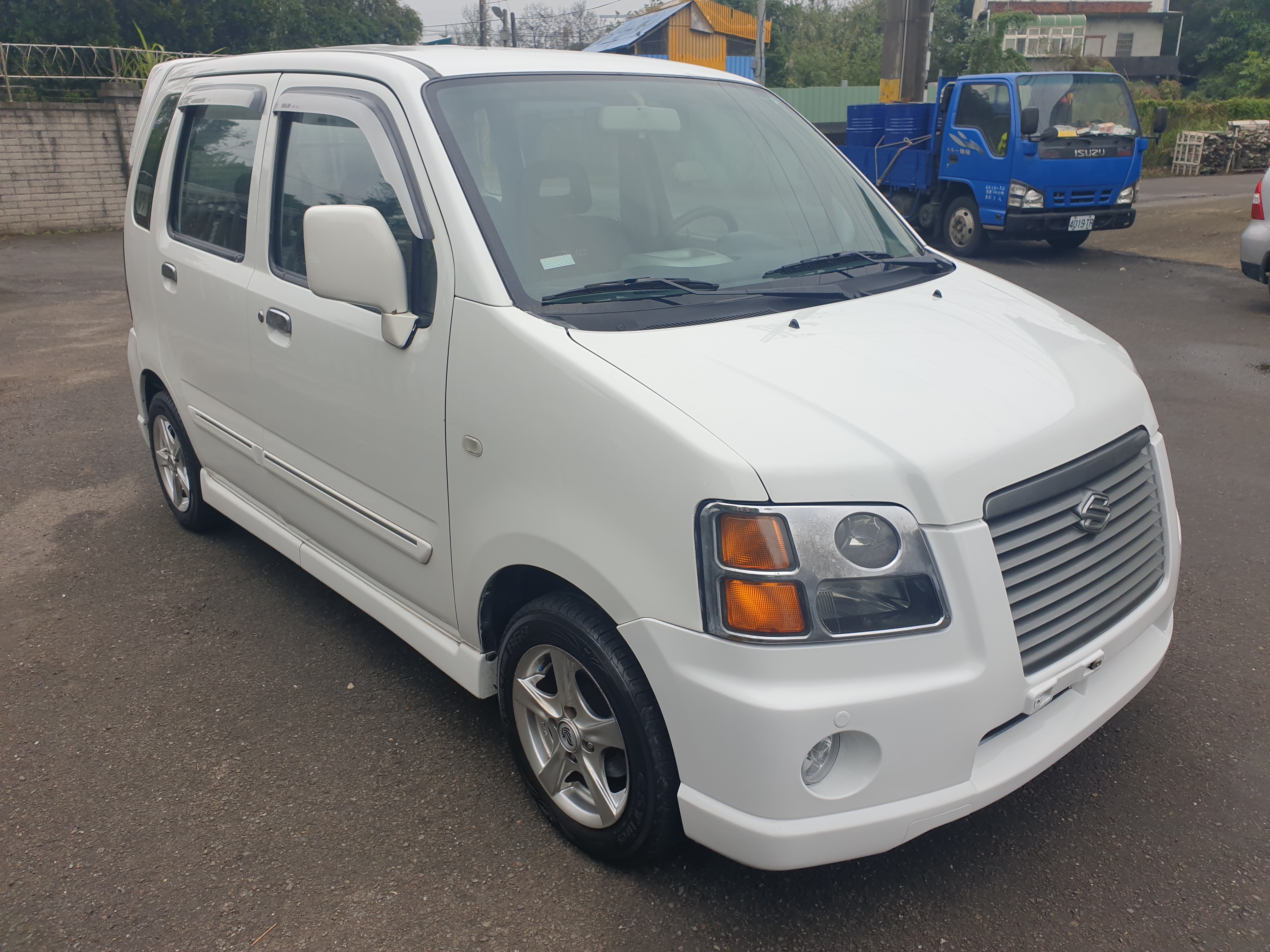 售：正女用漂亮一手車 鈴木SOLIO 完整車況等您來駕馭  第3張相片