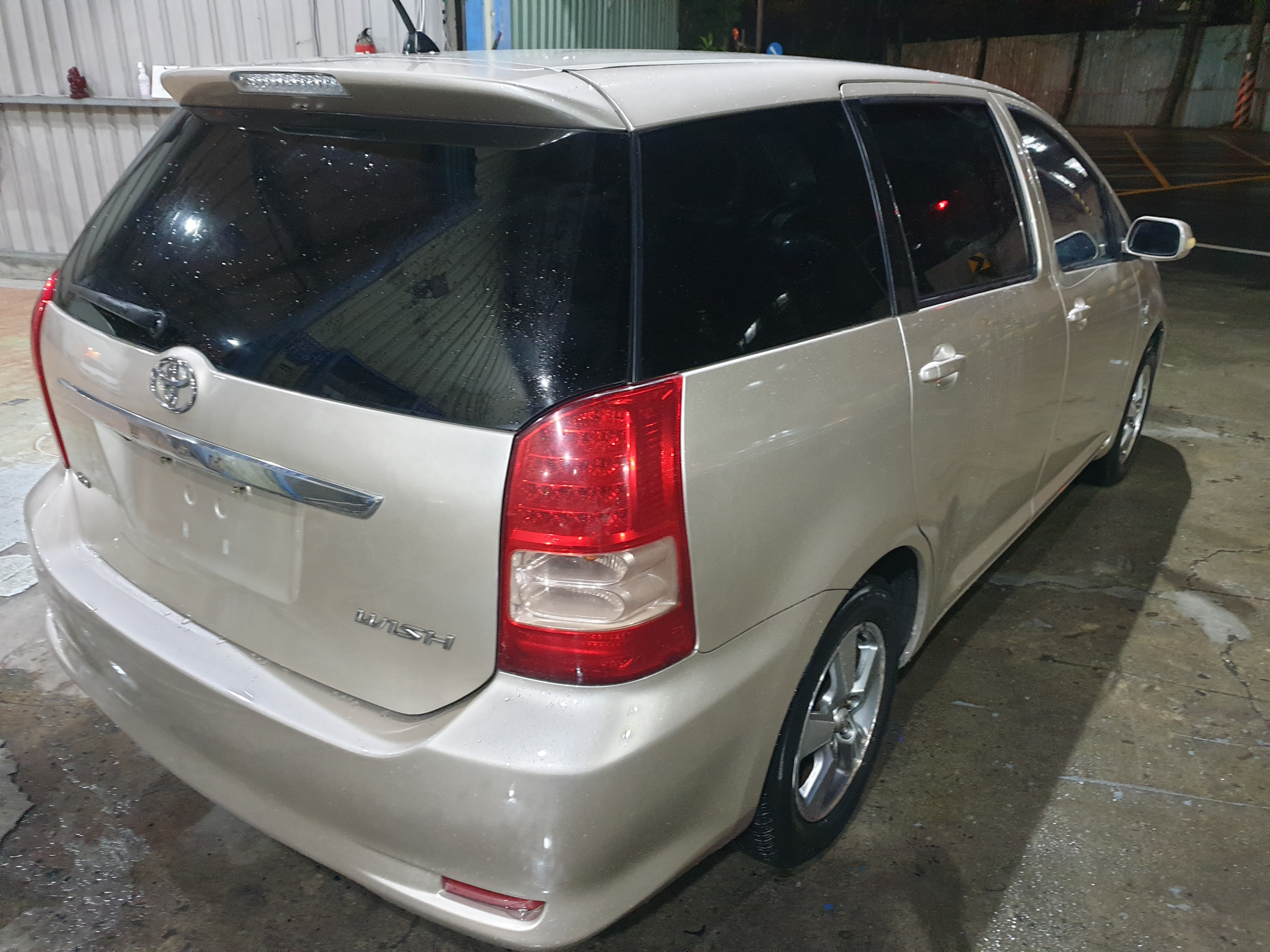 售：豐田WISH 正少跑7人座 絕美車況 錯過不在！  第4張相片