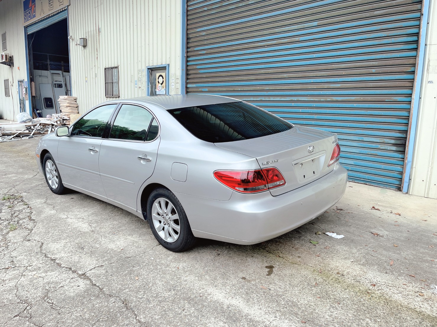 售：LEXUS  ES330 原漆原版 車美況優 直接看車現場談最準 歡迎來電！  第2張相片