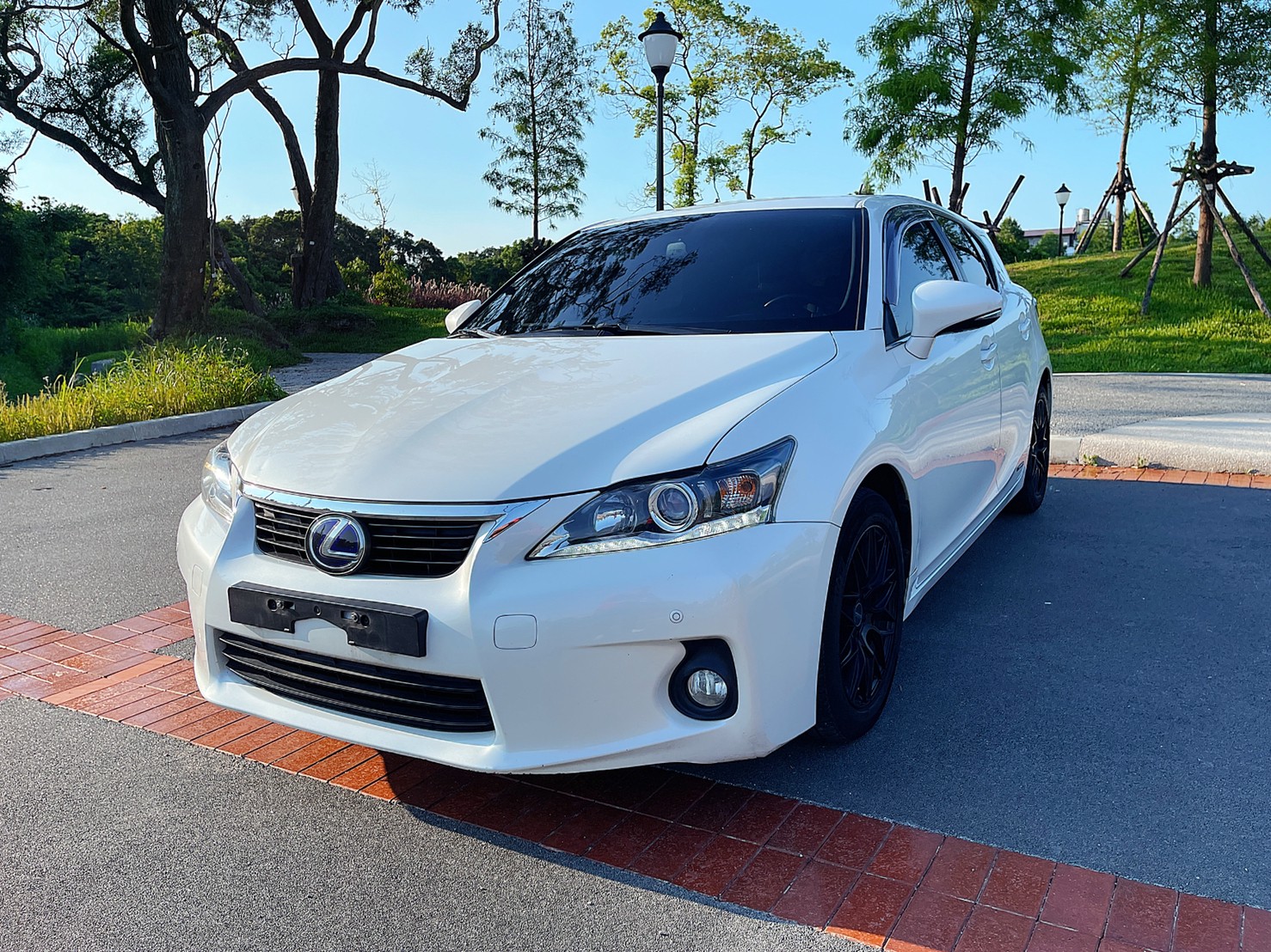 售：正一手超省油房車LEXUS CT200h IKEY油電車 時尚耐用！  第1張相片