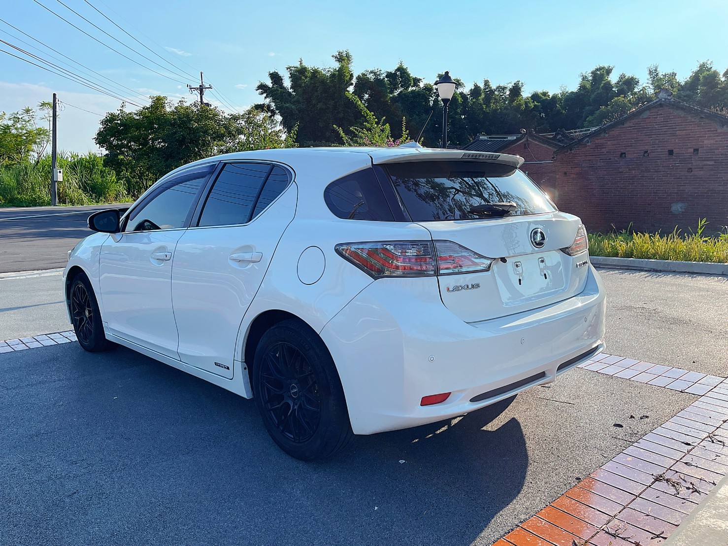 售：正一手超省油房車LEXUS CT200h IKEY油電車 時尚耐用！  第2張相片