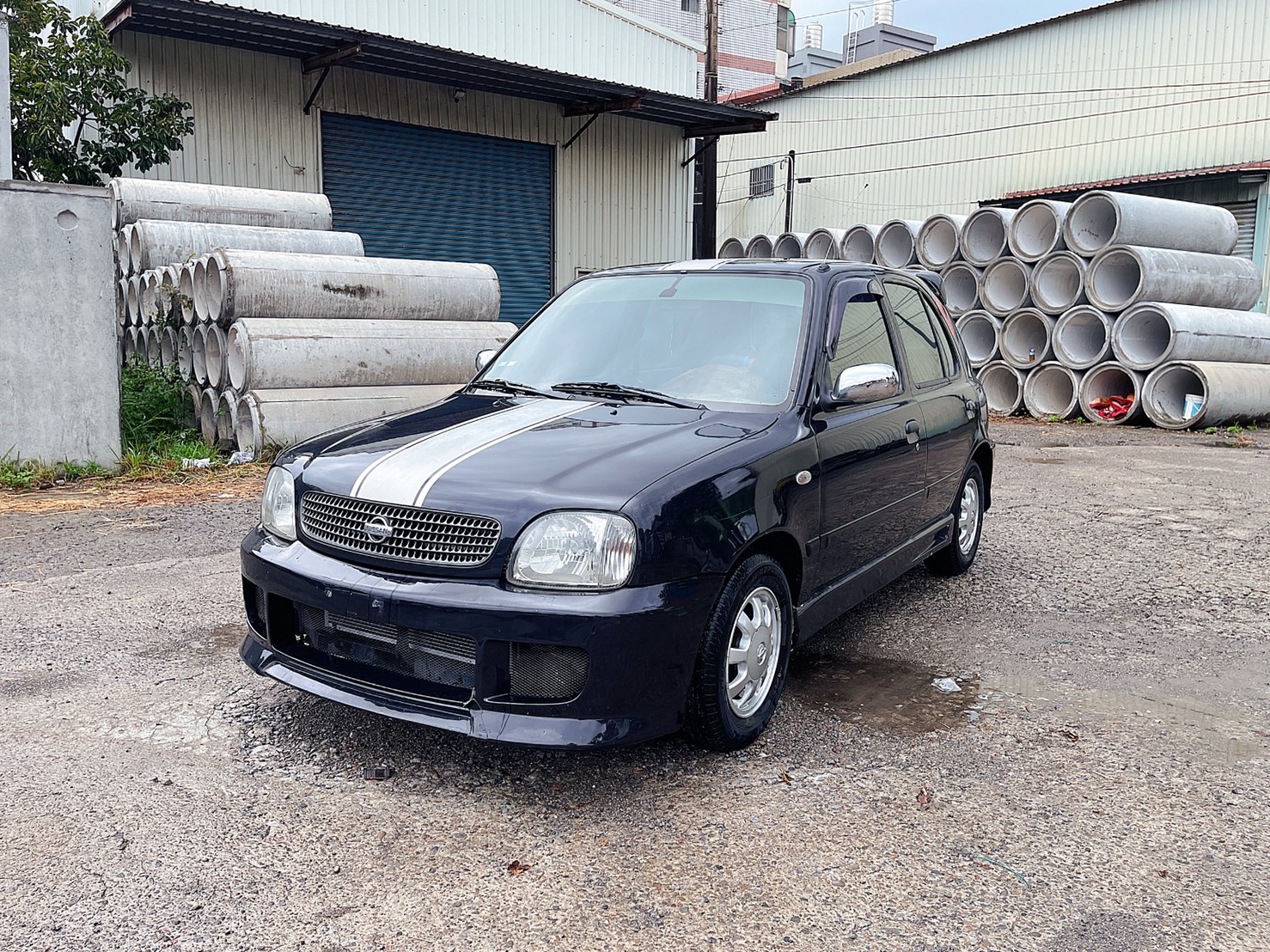 售：日產馬曲1.3cc正跑12萬保證準！附查詢記錄～挑戰全台車況最優質～  第1張相片