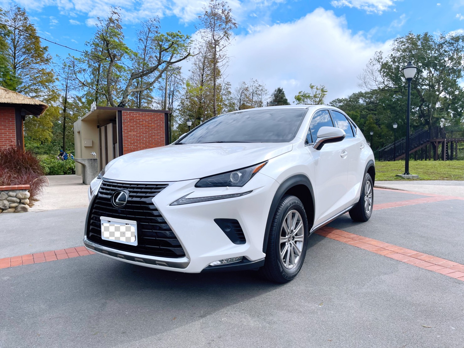 售：2020年LEXUS NX200菁英PLUS頂級版大滿配～雙認證完美無暇 歡迎預約看車！  第1張相片