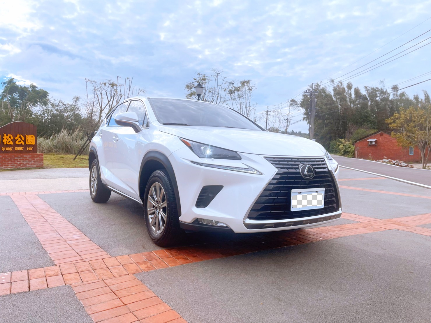 售：2020年LEXUS NX200菁英PLUS頂級版大滿配～雙認證完美無暇 歡迎預約看車！  第3張相片