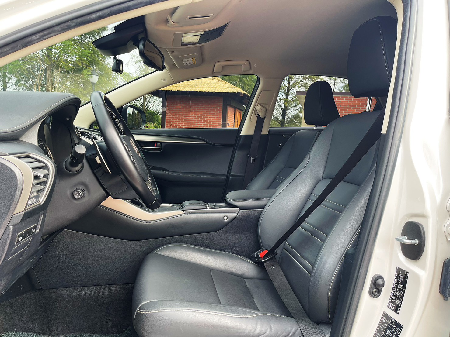售：2020年LEXUS NX200菁英PLUS頂級版大滿配～雙認證完美無暇 歡迎預約看車！  第7張相片