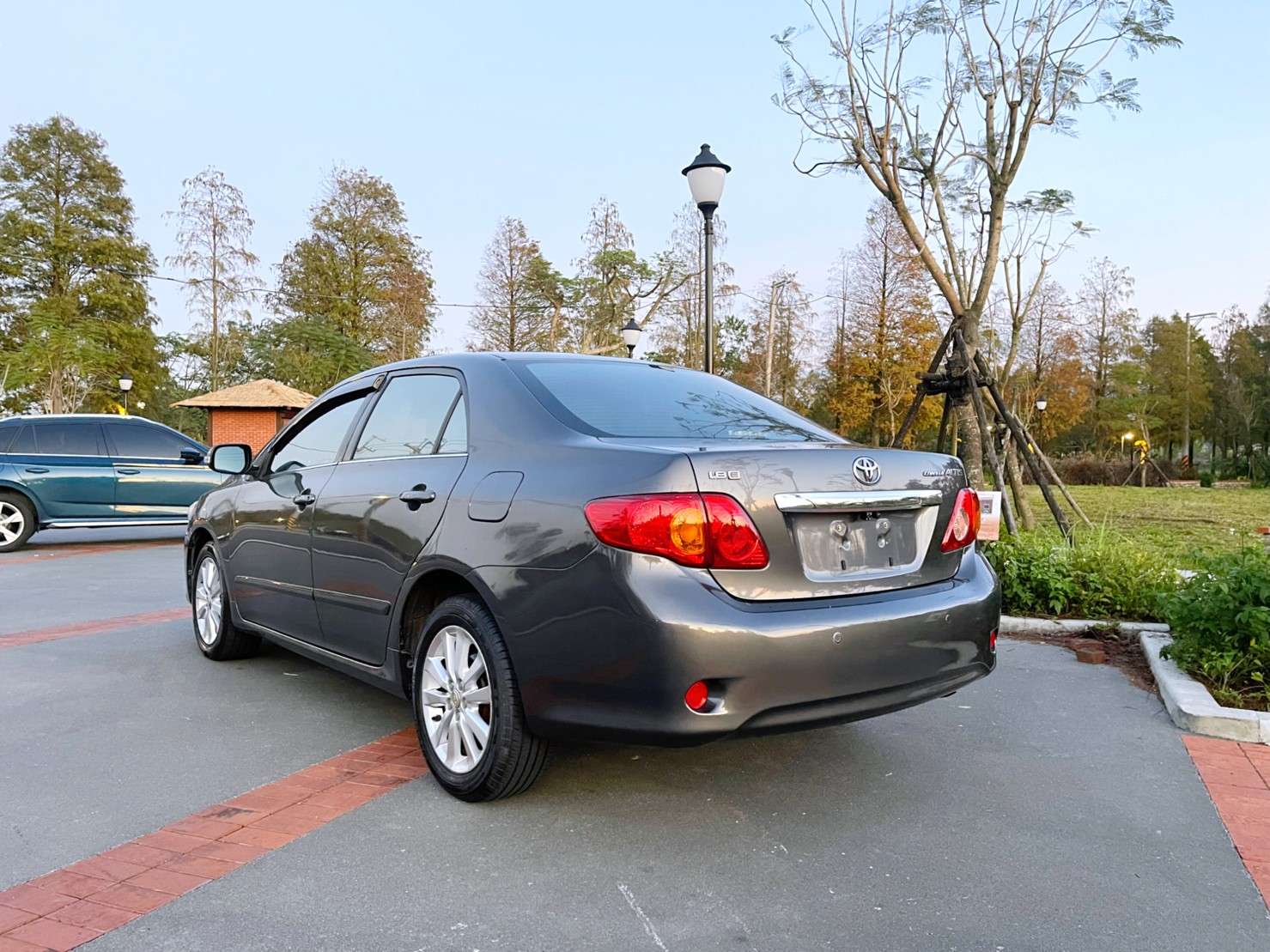 售：豐田ALTIS1.8cc國民爆賣車款 車美況優 整理到位 水準到位 歡迎預算看車～  第4張相片