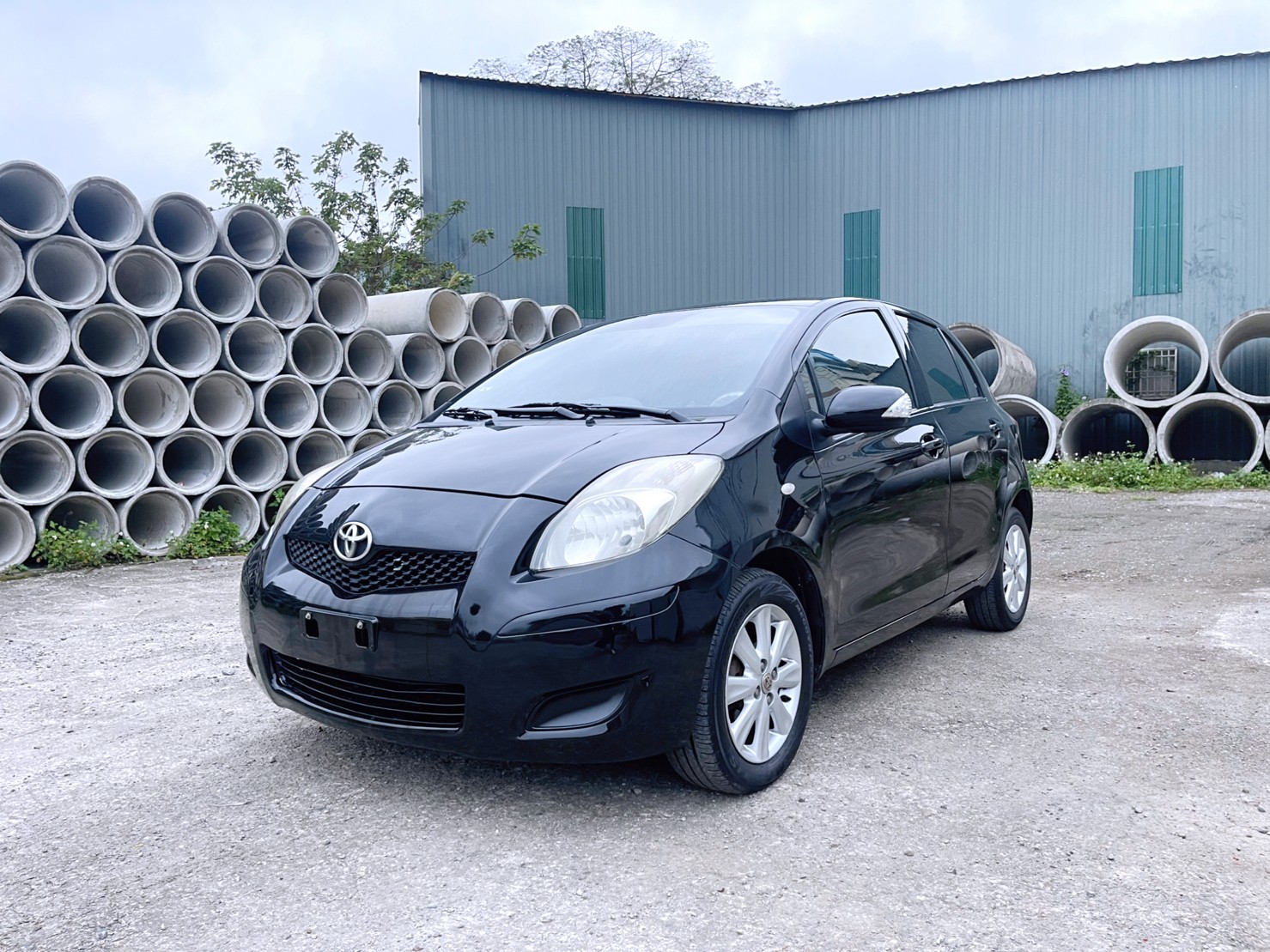 售：豐田嘟會YARIS小鴨/小資男女愛用車/車美況優無待修歡迎帶專業的來看車！  第1張相片