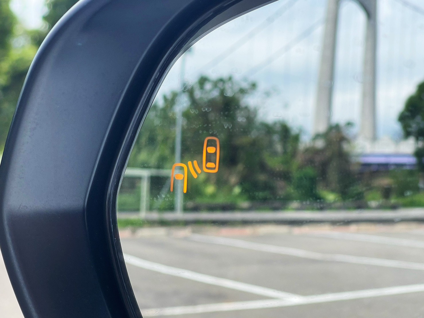 售：LEXUS NX200最頂級菁英PLUS版 ACC全速跟車 盲點 雙電動椅 導航 環景 電尾門等等挑戰全台車況第一歡迎看車！  第7張相片
