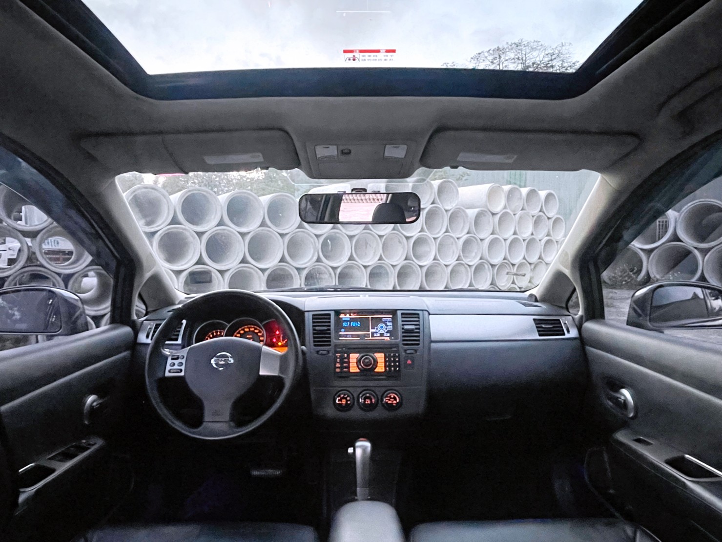 售：日產中古車TIDA頂級IKEY天窗版二手車超優車況超低里程（附查詢錶）歡迎比較！保證滿意～  第5張相片