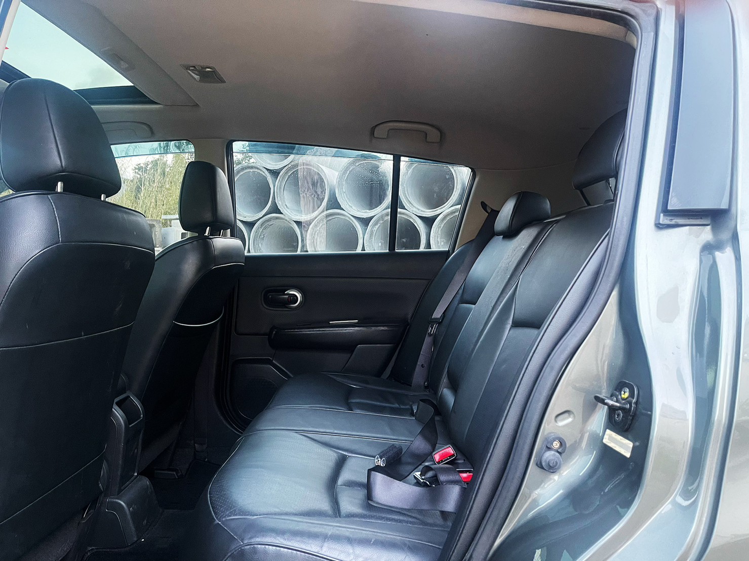 售：日產中古車TIDA頂級IKEY天窗版二手車超優車況超低里程（附查詢錶）歡迎比較！保證滿意～  第7張相片