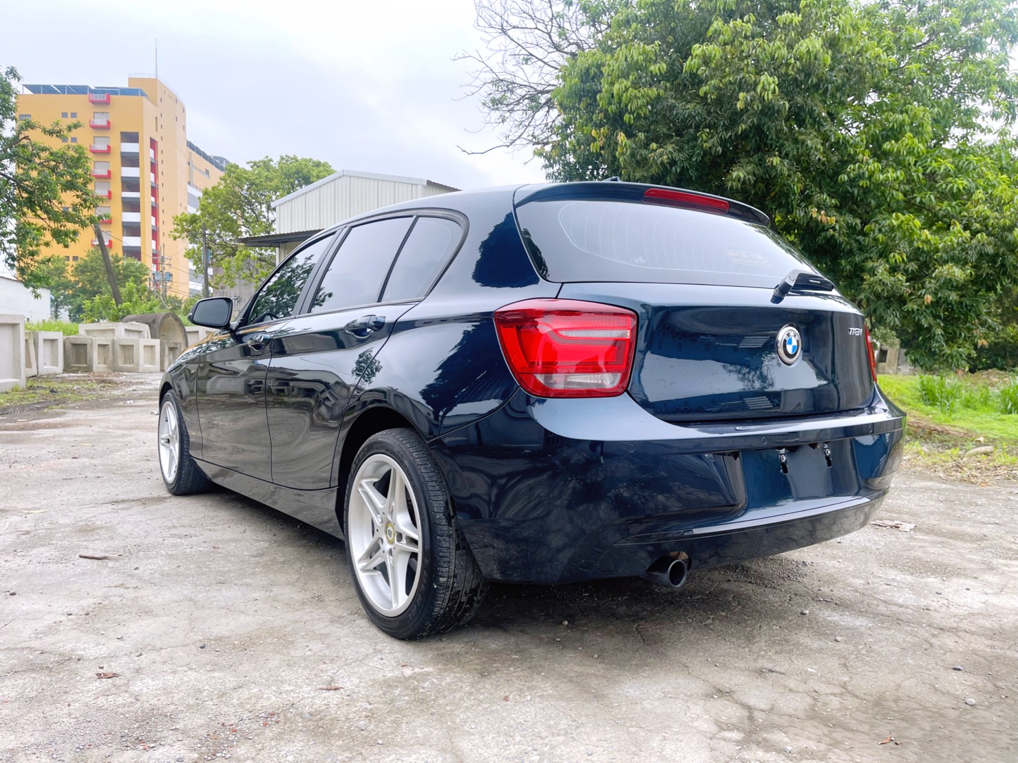 售：BMW 118I F20式列 高貴不貴霸氣典範～時尚小車記錄者 無惡超附查詢查驗記錄！直接預約看車最準！  第2張相片