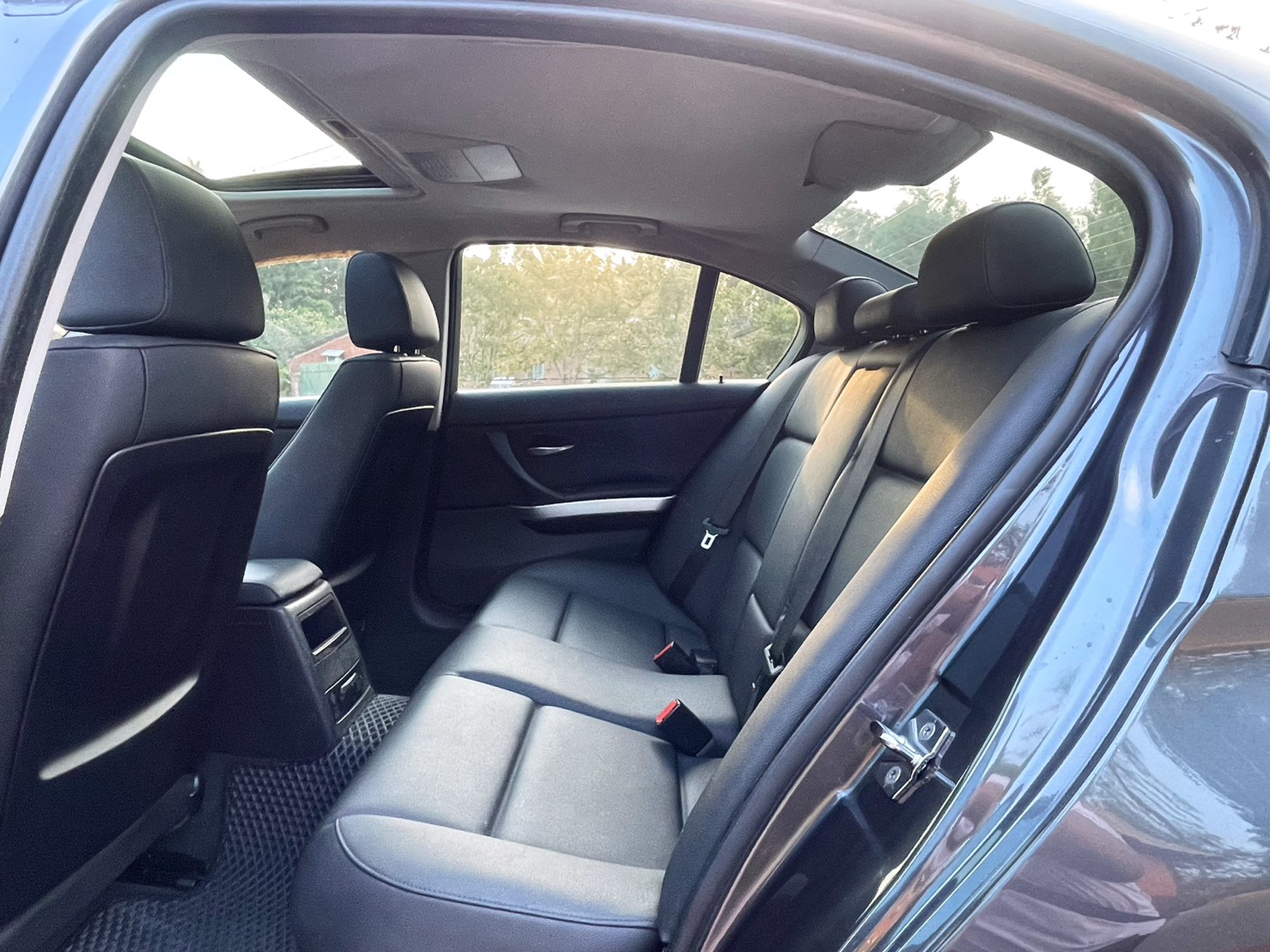 售：完美奢侈BMW320 E90不敗車款 車況超優 挑戰全台車況最優質 正一手媽媽車！  第7張相片