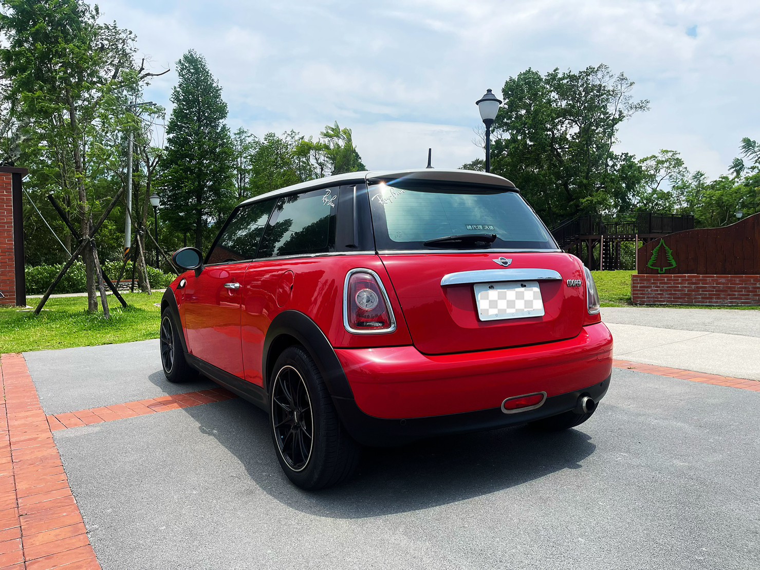 售：完美奢侈MINI迷你 COOPER 不敗車款 車況超優 挑戰全台車況最優質 正一手跑13萬車！（附查詢記錄）  第6張相片