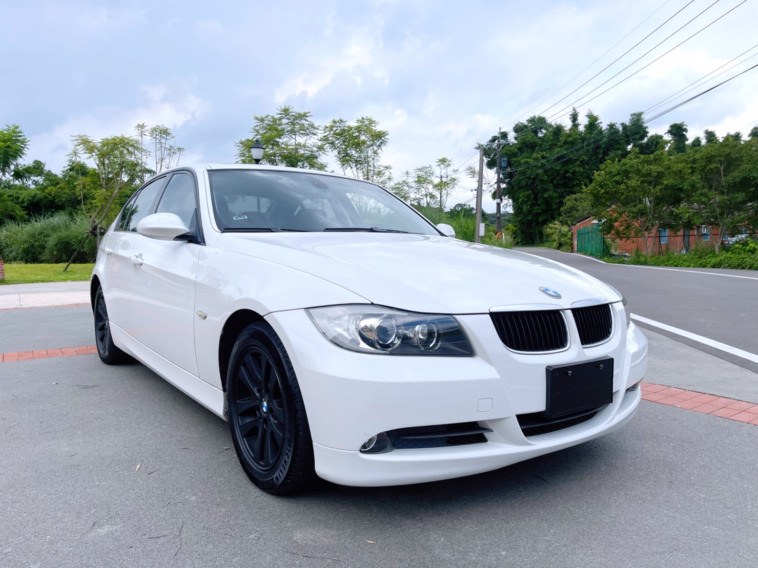 售：完美奢侈BMW320 E90不敗車款 車況超優 挑戰全台車況最優質僅跑11萬（附查詢記錄） 正一手爸爸車歡迎看車  第2張相片