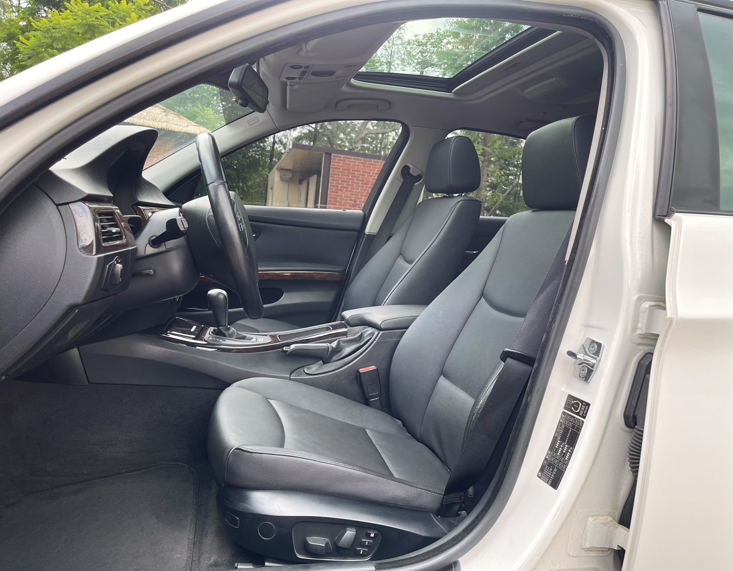 售：完美奢侈BMW320 E90不敗車款 車況超優 挑戰全台車況最優質僅跑11萬（附查詢記錄） 正一手爸爸車歡迎看車  第7張相片