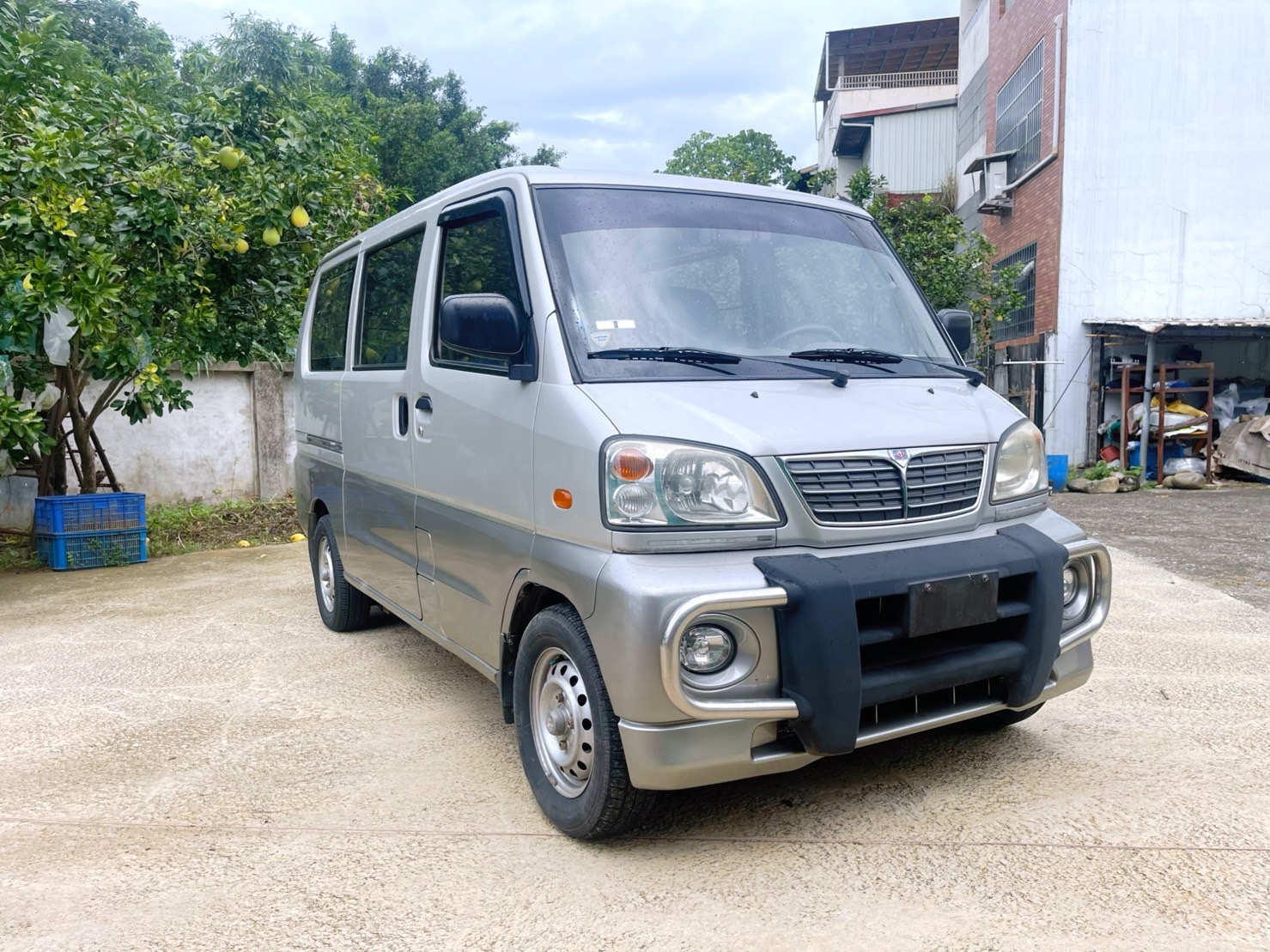 售：2007出廠三菱 菱利VERYCA 自排商用厢車貨車 客貨2用可變更好驗車！全車車況皆以整修完畢-里程保證（有查詢記錄）歡迎預約看車  第2張相片