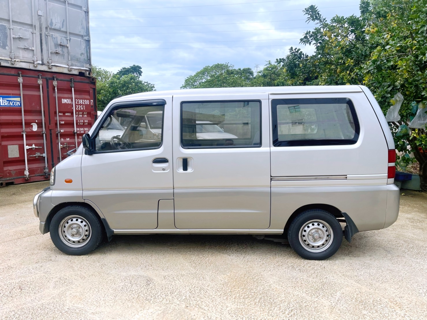 售：2007出廠三菱 菱利VERYCA 自排商用厢車貨車 客貨2用可變更好驗車！全車車況皆以整修完畢-里程保證（有查詢記錄）歡迎預約看車  第4張相片