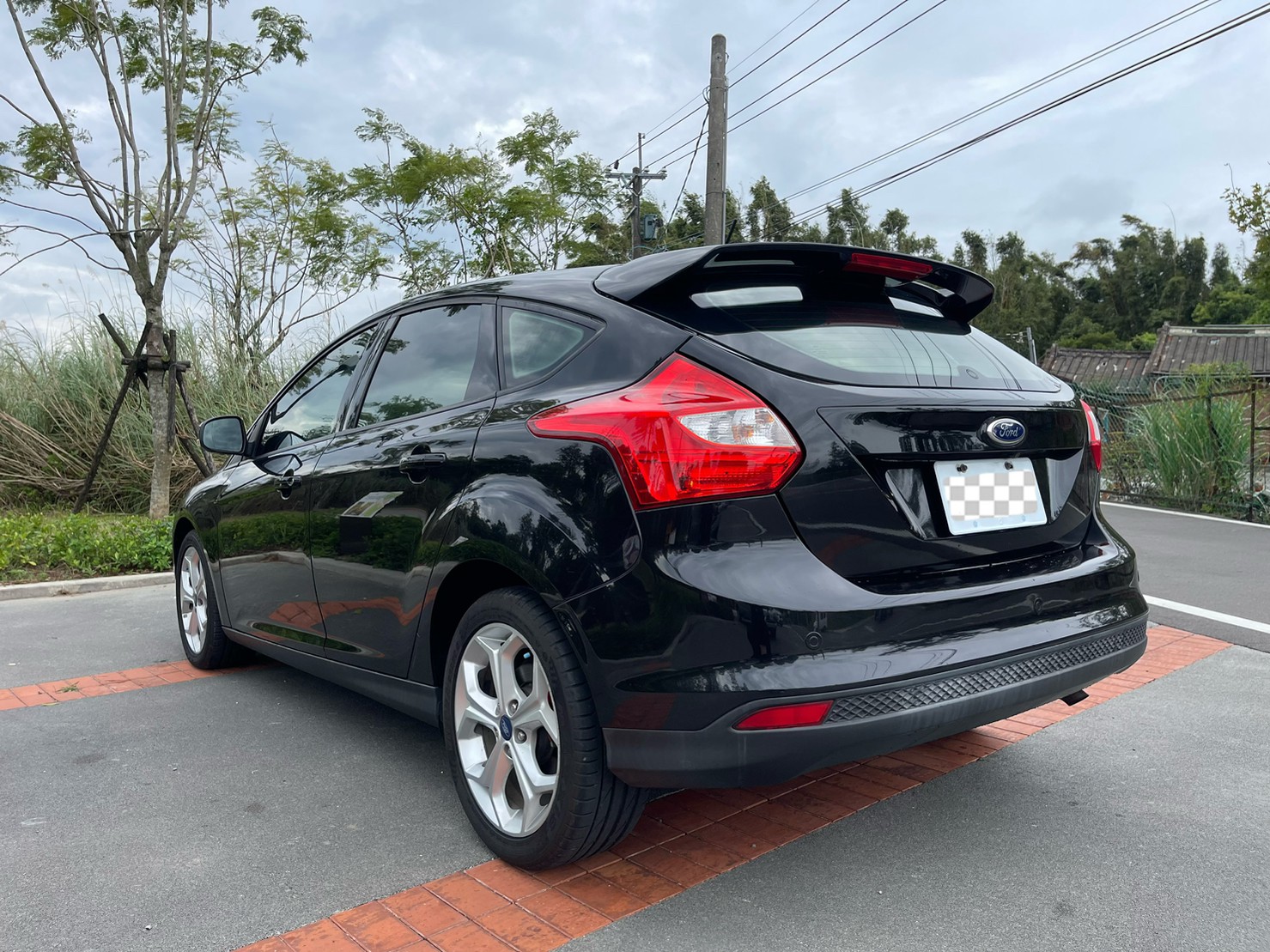 售：FORD 佛可司 正一手漂亮老師車 無改裝 原版件 無待修 正10萬錶準 歡迎預約看車！  第2張相片