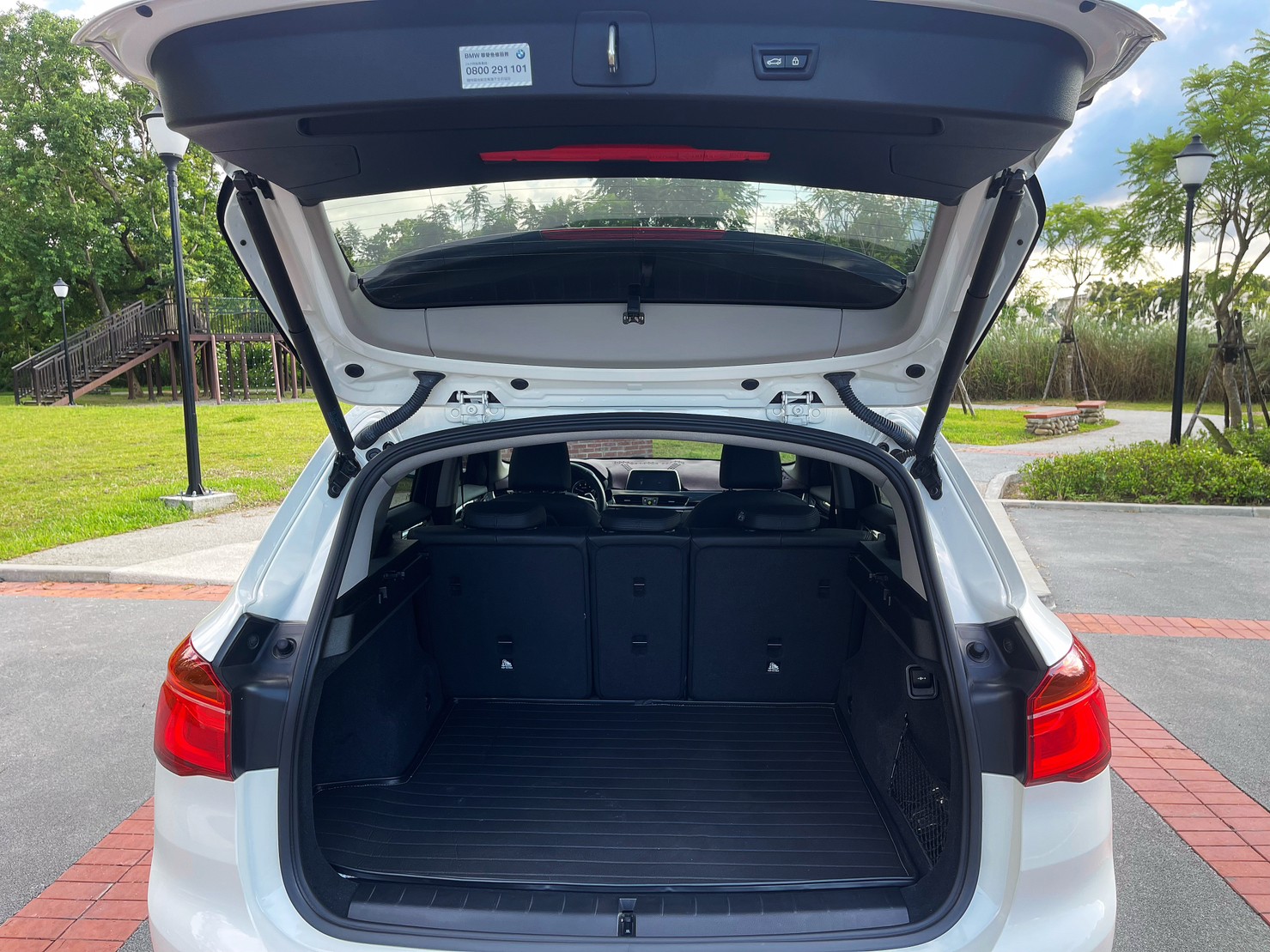 售：BMW X1 18d  完美層級高貴不貴之車 內外猶如新車 挑戰別家X1車況第一名！  第8張相片