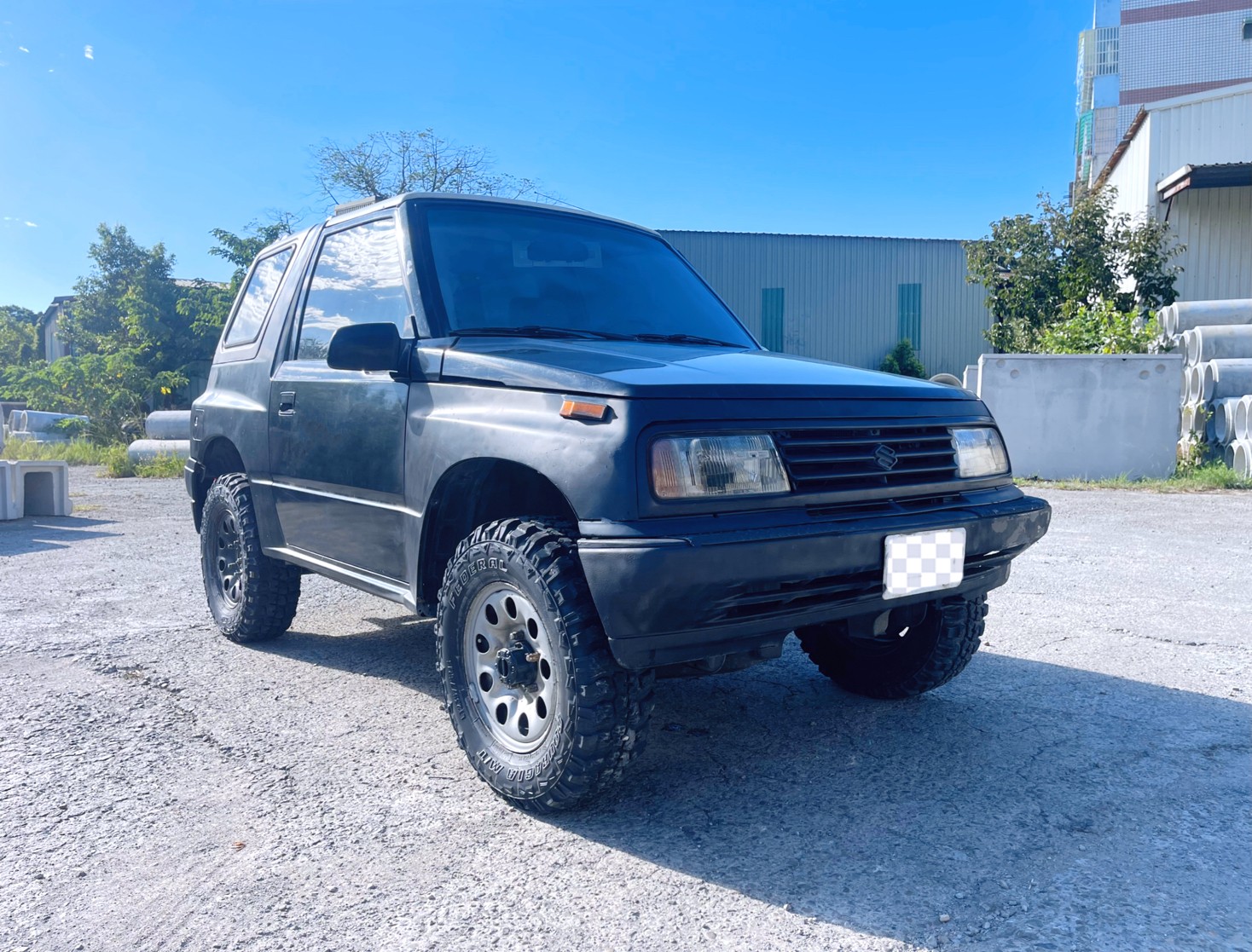 售：鈴木吉星ESCODO 4X4 手排 越野飆砂 侯選人助選車 前後快拆可站人 里程跑少 車美況優 好驗車   第4張相片