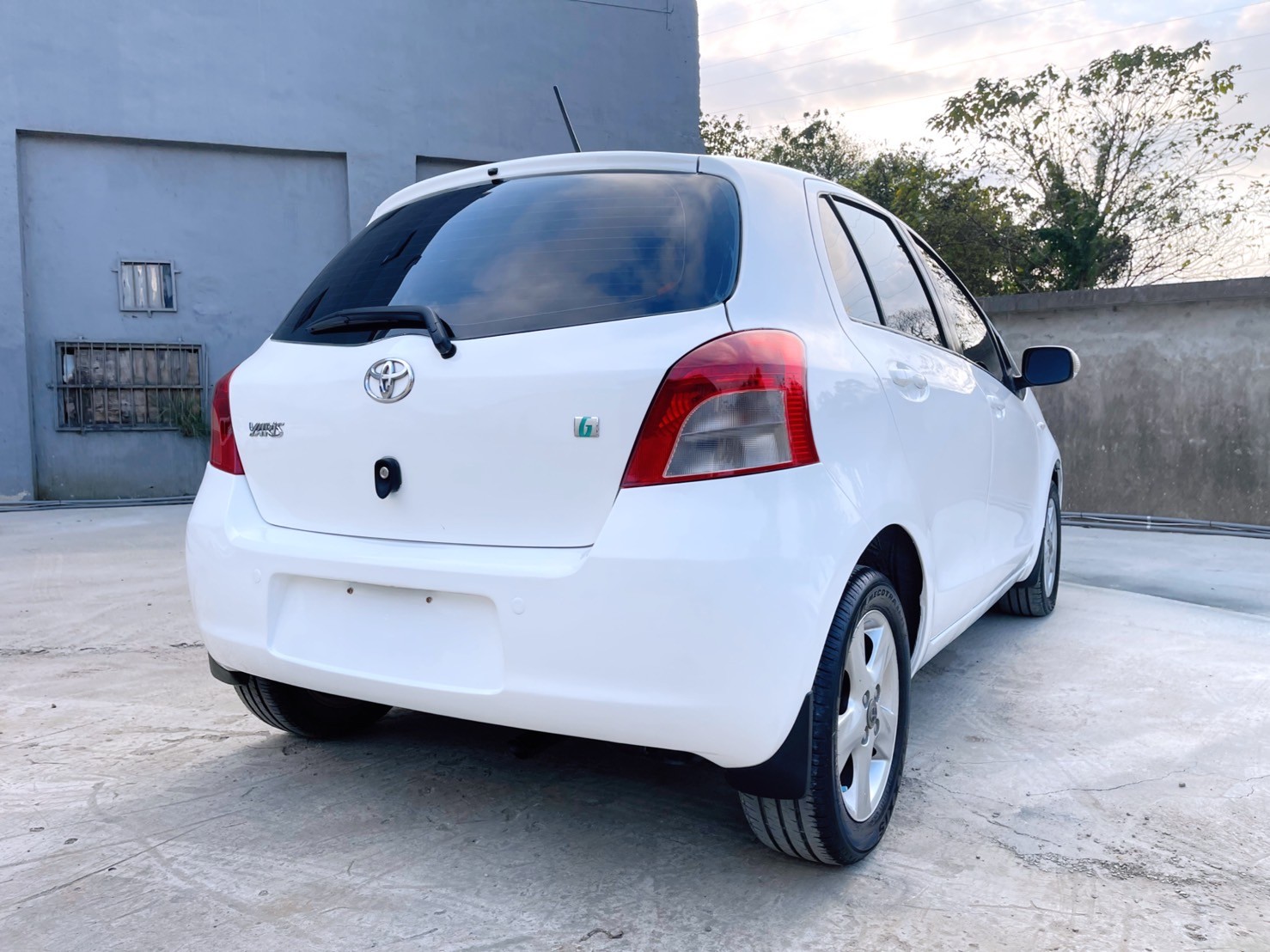 售：豐田YARIS 最真實完美的車況 完整呈現到每位貴賓 先誠實在成交 完美不敗小車之王！  第3張相片