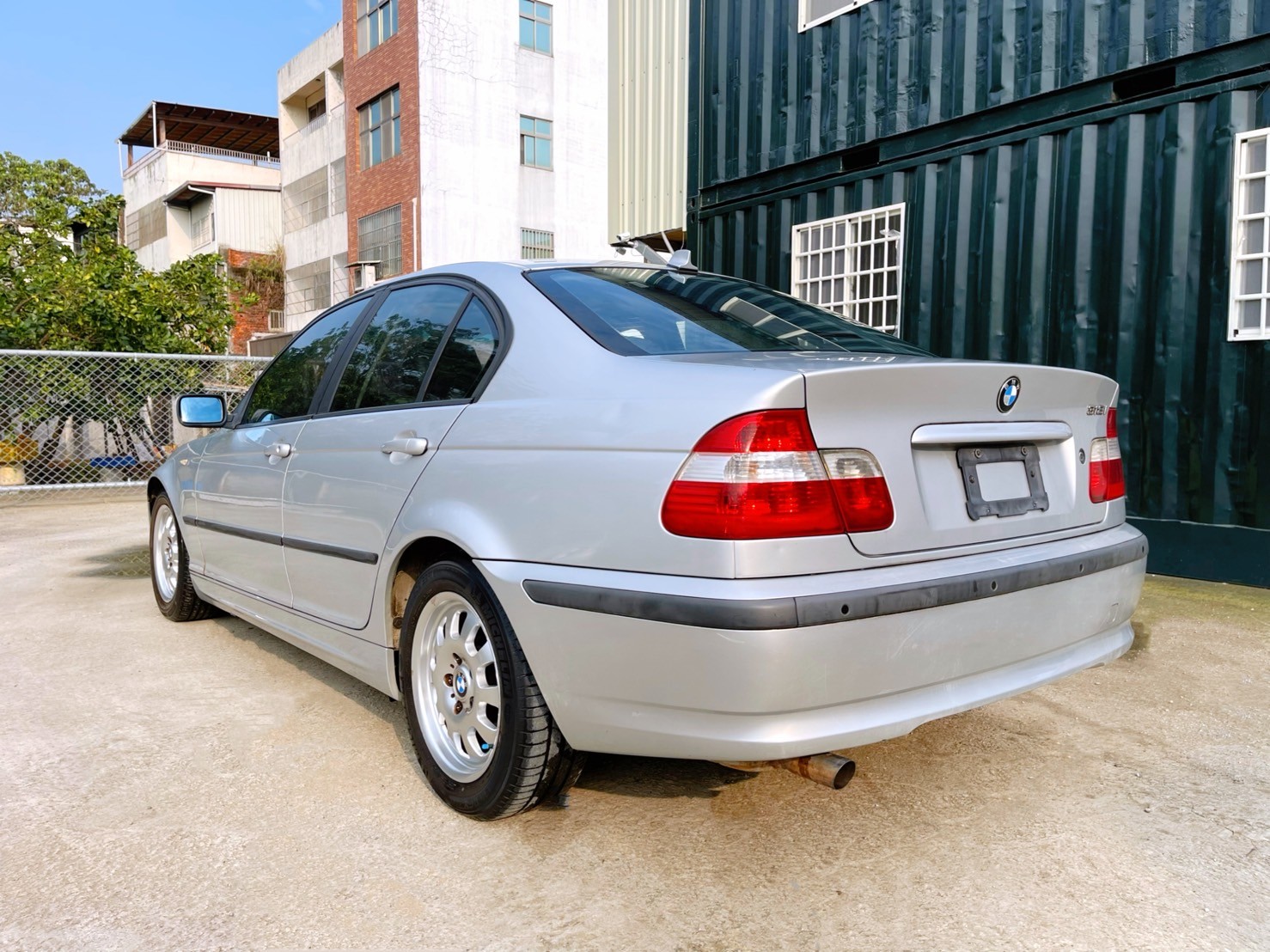 售：完美奢侈BMW E46 318 不敗車款 車況超優 挑戰全台車況最優質 正一手阿伯車！里程保證實跑12萬多（附查詢記錄）  第2張相片