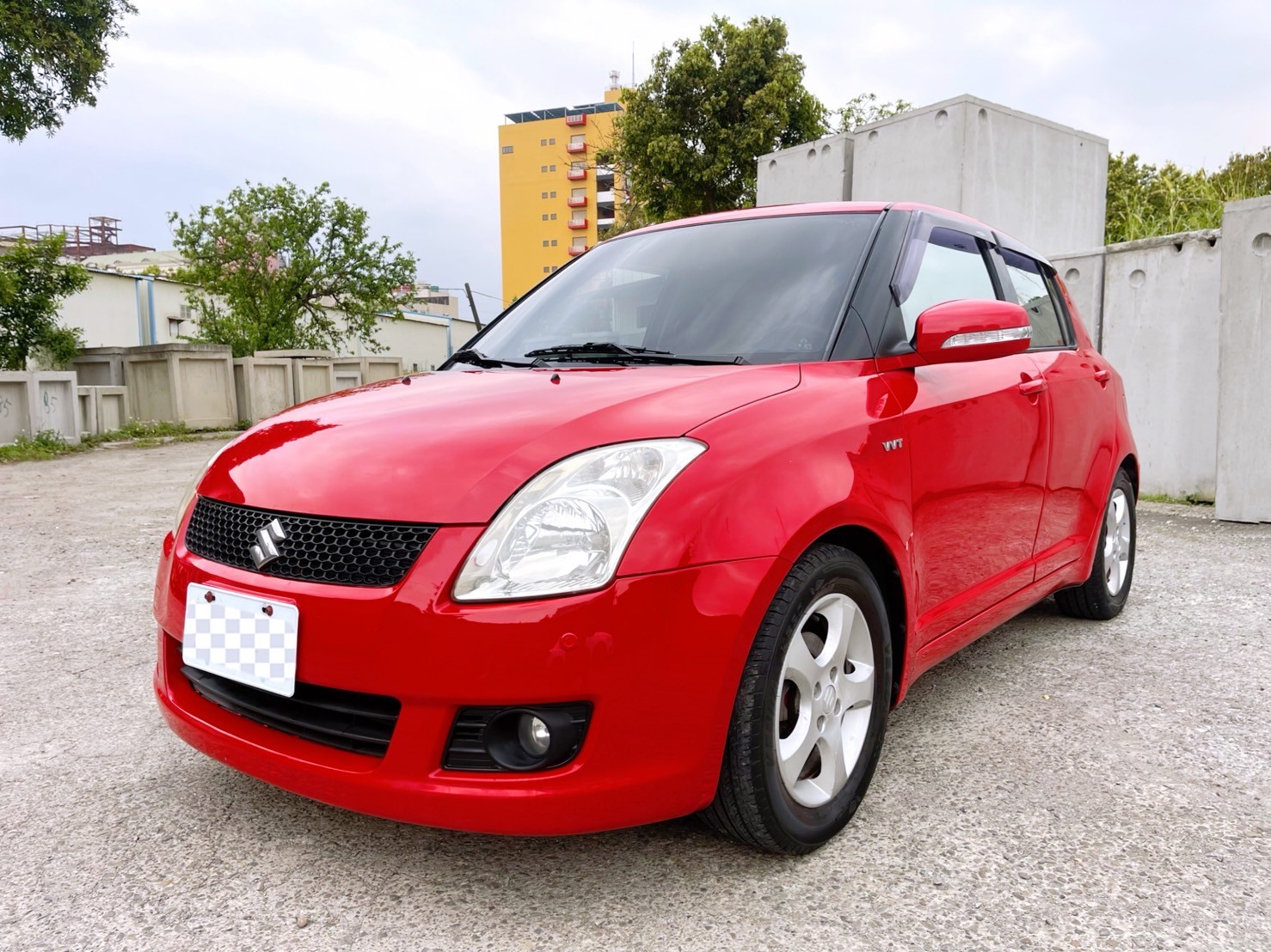 售：完美無瑕 經典小車 鈴木SWIFT 不敗車款 車況超優 挑戰全台車況最優質 正一手跑13萬車！（附查詢記錄）  第1張相片