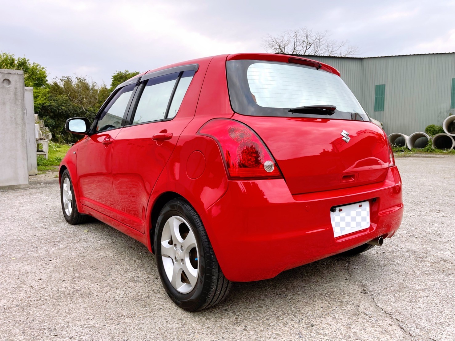 售：完美無瑕 經典小車 鈴木SWIFT 不敗車款 車況超優 挑戰全台車況最優質 正一手跑13萬車！（附查詢記錄）  第2張相片