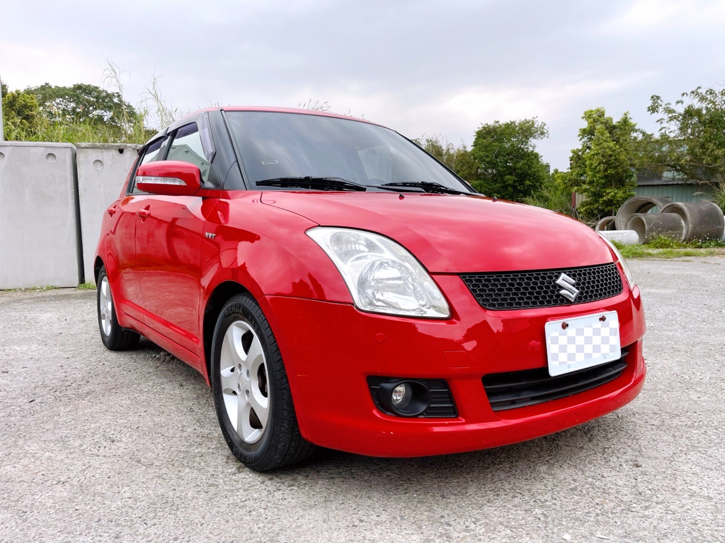 售：完美無瑕 經典小車 鈴木SWIFT 不敗車款 車況超優 挑戰全台車況最優質 正一手跑13萬車！（附查詢記錄）  第3張相片