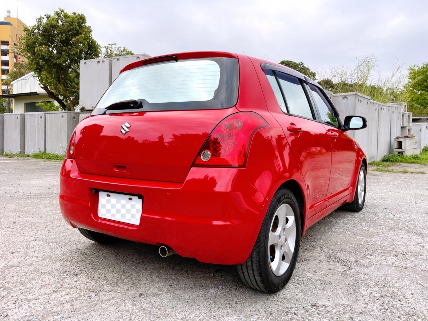 售：完美無瑕 經典小車 鈴木SWIFT 不敗車款 車況超優 挑戰全台車況最優質 正一手跑13萬車！（附查詢記錄）  第4張相片