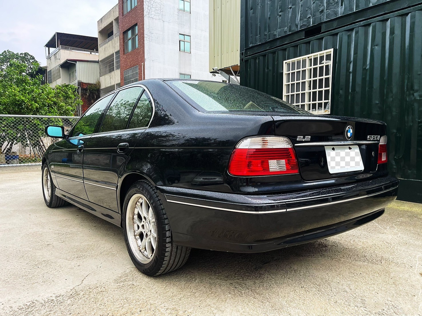 售：完美奢侈BMW520 E39霸氣不敗車款 車況超優 挑戰全台車況最優質 正一手總裁座車！  第2張相片