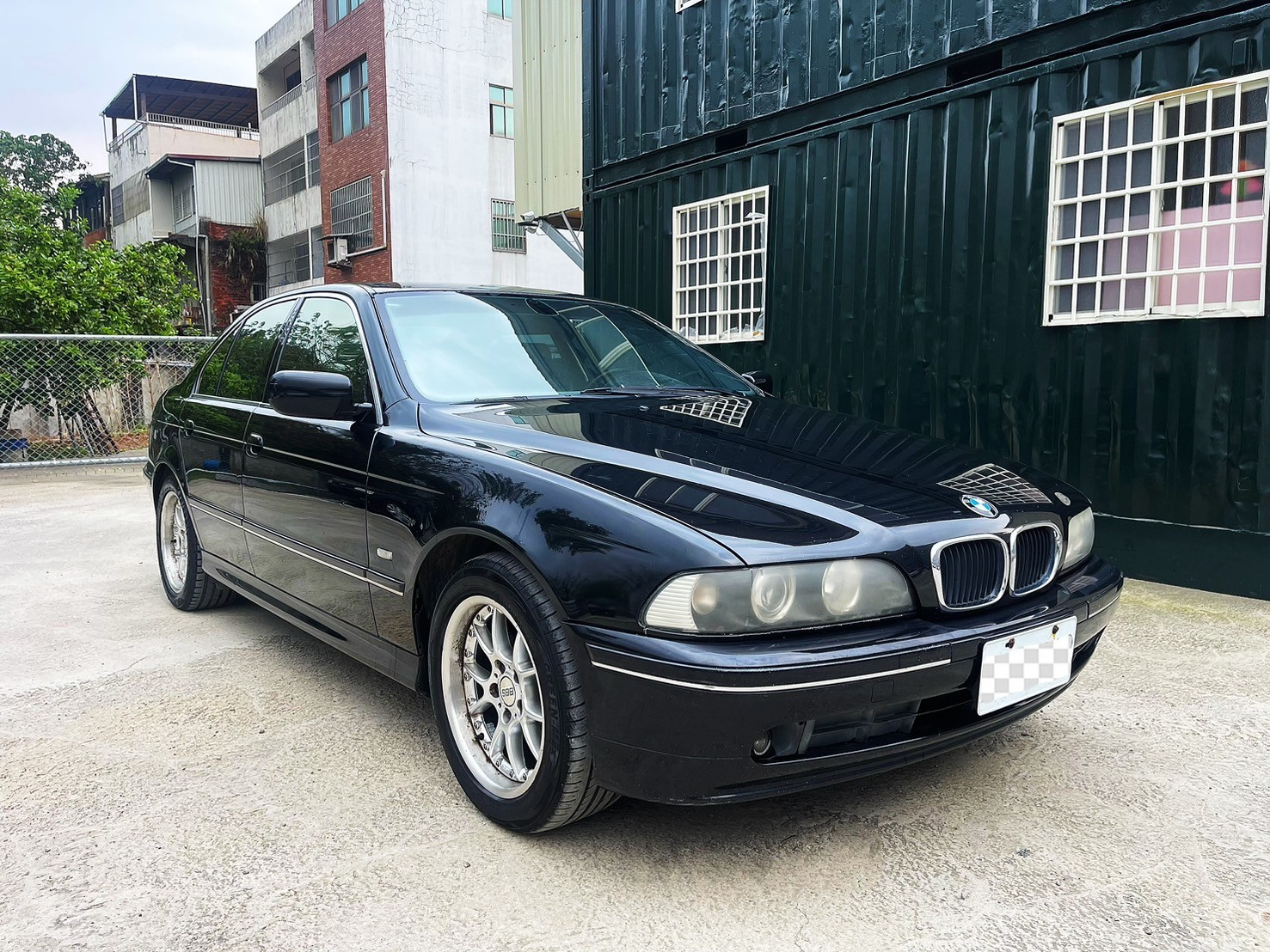 售：完美奢侈BMW520 E39霸氣不敗車款 車況超優 挑戰全台車況最優質 正一手總裁座車！  第7張相片