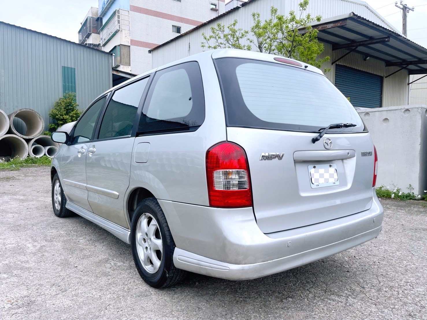售：馬自達 MPV。高級7人座休旅大厢車！車美況優正跑11萬（附查詢記錄證歡迎預算看車！）  第2張相片