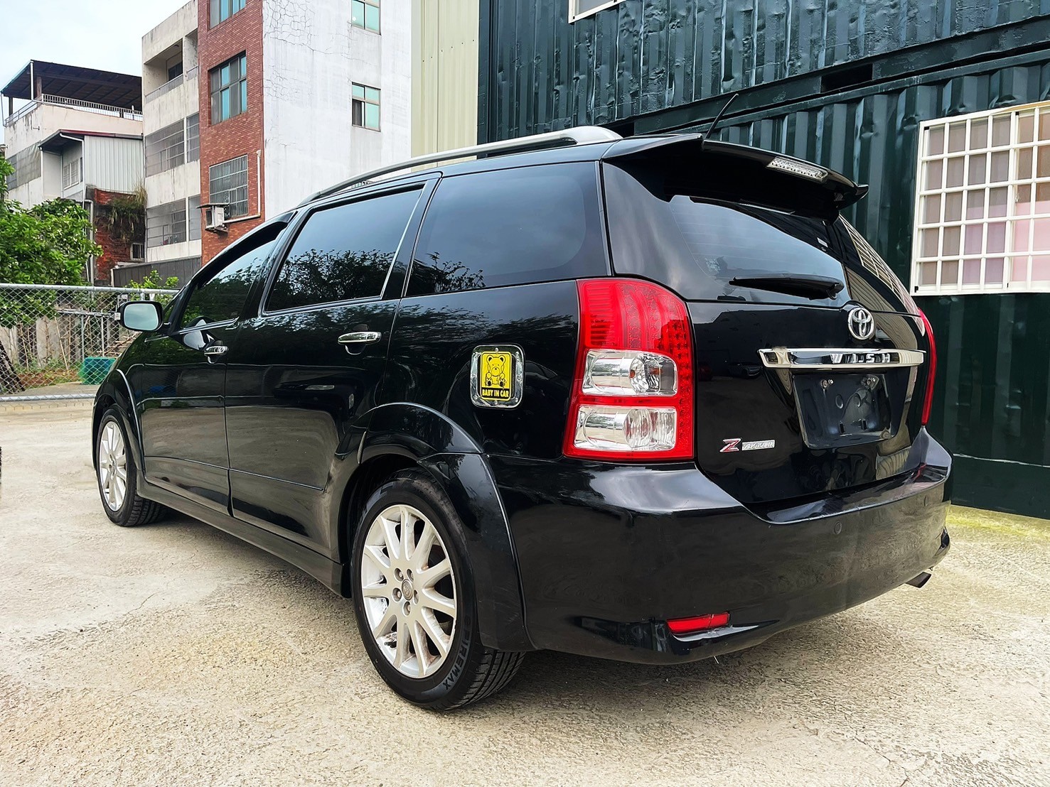 售：豐田WISH Z版雙安全景窗頂級 正7人商務休旅車 最真實的車況 完美呈現到每位貴賓 先誠實在成交 完美不敗名車之王！  第2張相片