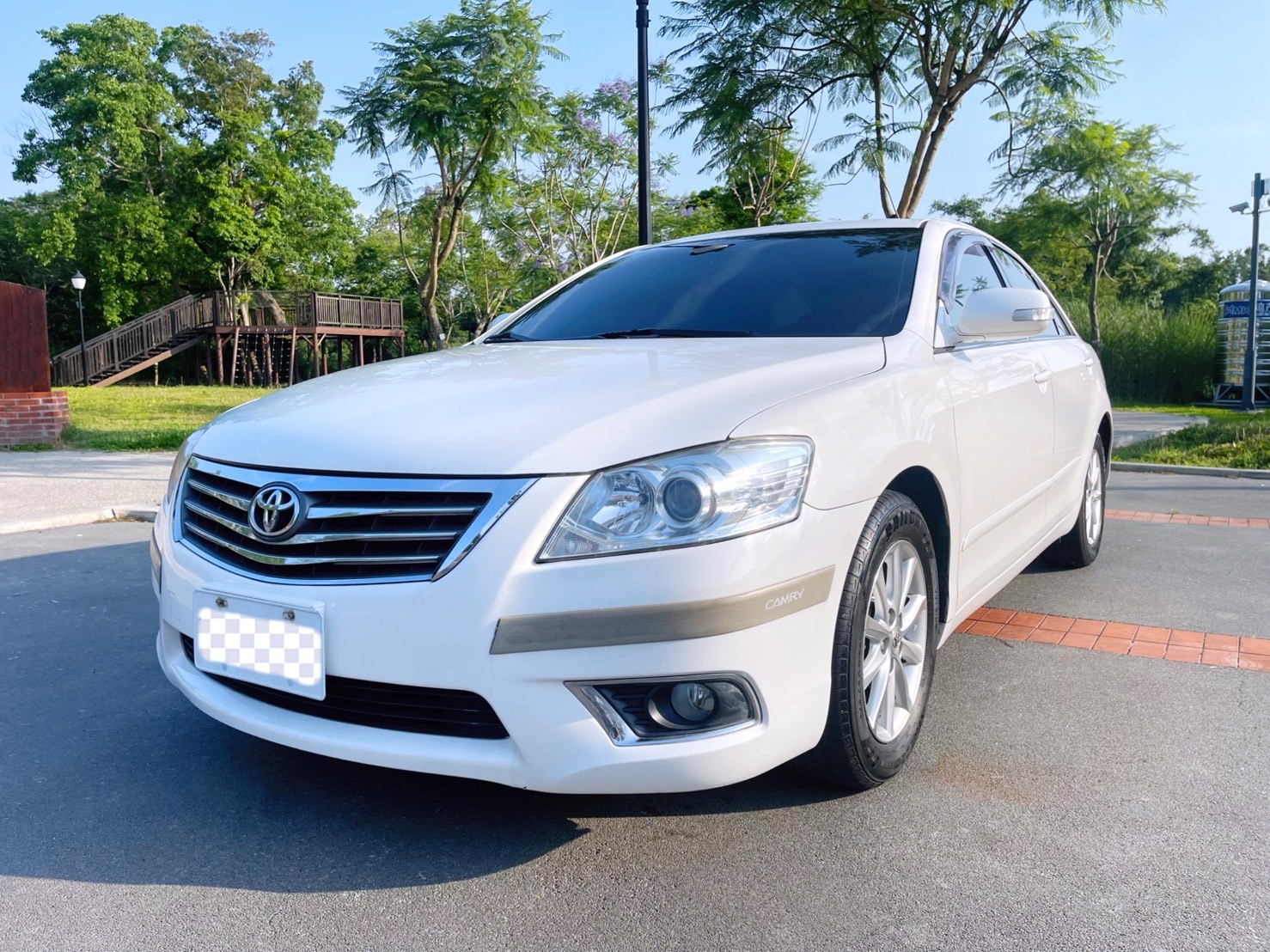 售：完美奢侈 豐田CAMARY 冠美麗 車況超優 挑戰全台車況最優質 特配白配金給特別的您 正前手退休軍官用車 車況優美 （非營業車非計程車非泡水車等等） 來電出價直接賣！   第1張相片