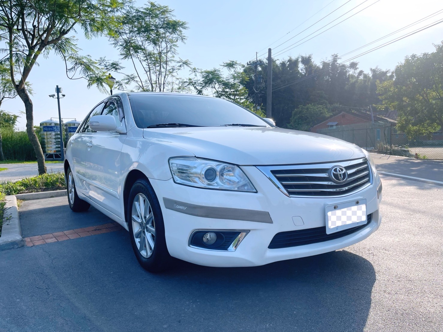 售：完美奢侈 豐田CAMARY 冠美麗 車況超優 挑戰全台車況最優質 特配白配金給特別的您 正前手退休軍官用車 車況優美 （非營業車非計程車非泡水車等等） 來電出價直接賣！   第3張相片