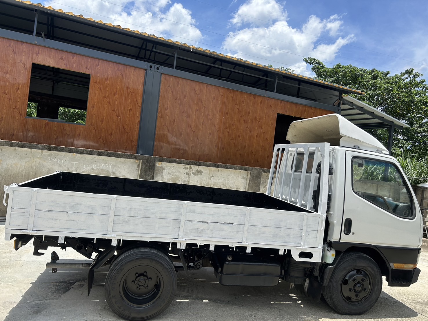 售：三菱CANTER 3頓半柴油渦輪6輪貨車 里程保證全車內外底盤皆已整理完畢車況保證！各行各業做生意好幫手比，此車回去保證賺錢！   第5張相片