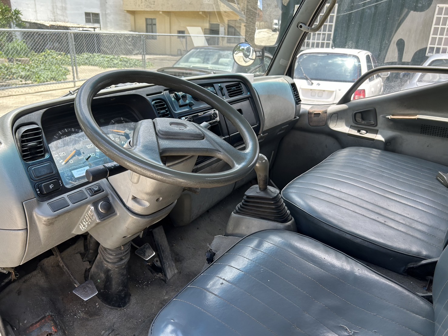 售：三菱CANTER 3頓半柴油渦輪6輪貨車 里程保證全車內外底盤皆已整理完畢車況保證！各行各業做生意好幫手比，此車回去保證賺錢！   第6張相片