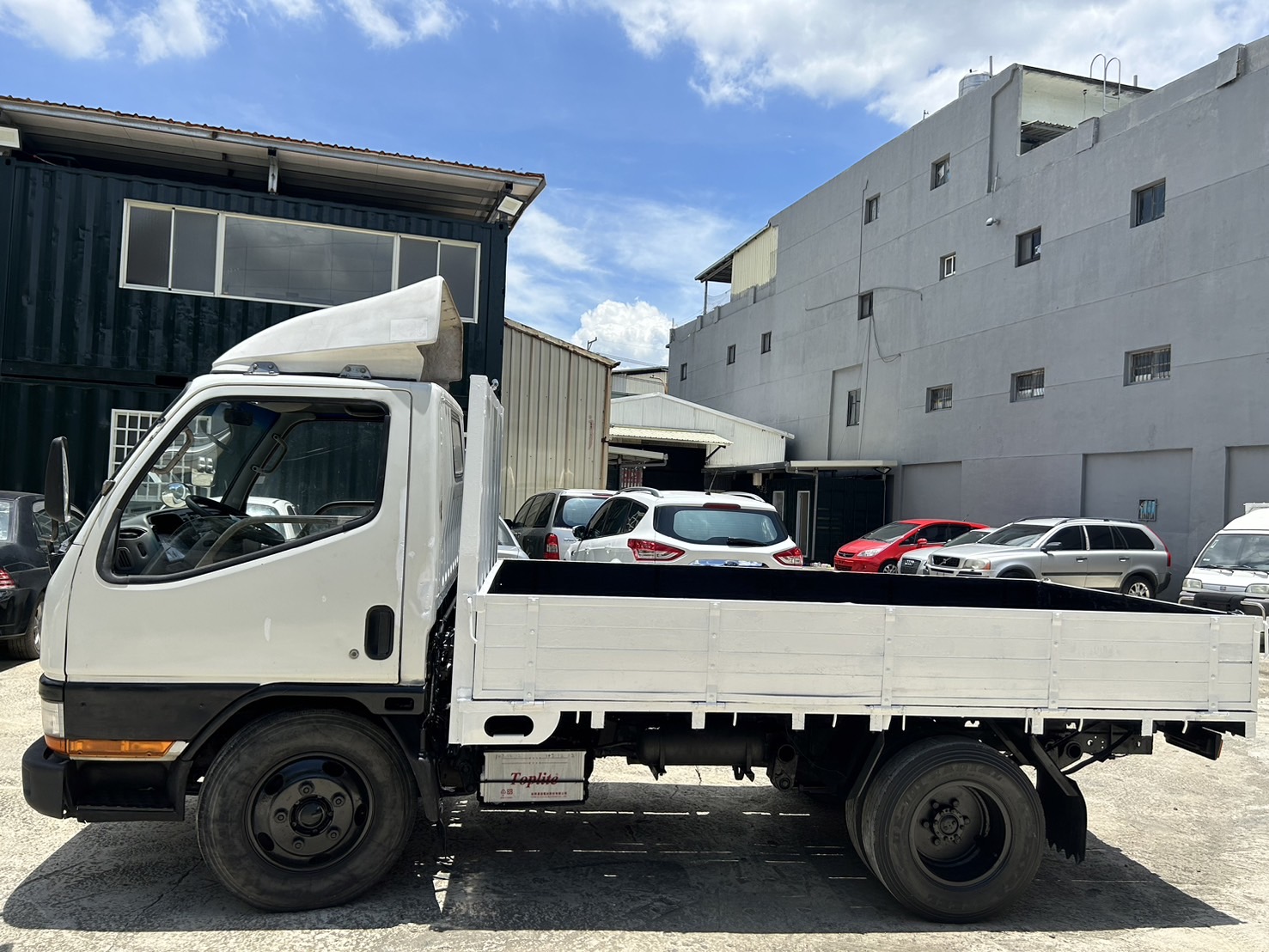 售：三菱CANTER 3頓半柴油渦輪6輪貨車 里程保證全車內外底盤皆已整理完畢車況保證！各行各業做生意好幫手比，此車回去保證賺錢！   第8張相片