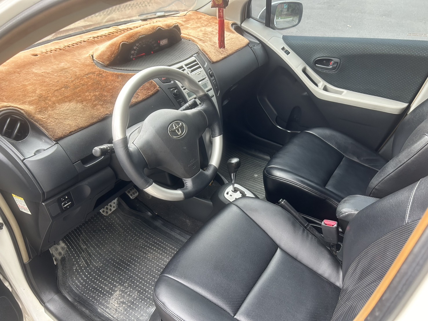 售：TOYOTA豐田YARIS 最真實完美的車況 完美呈現到每位貴賓 先誠實在成交 經典不敗小車之王！  第4張相片