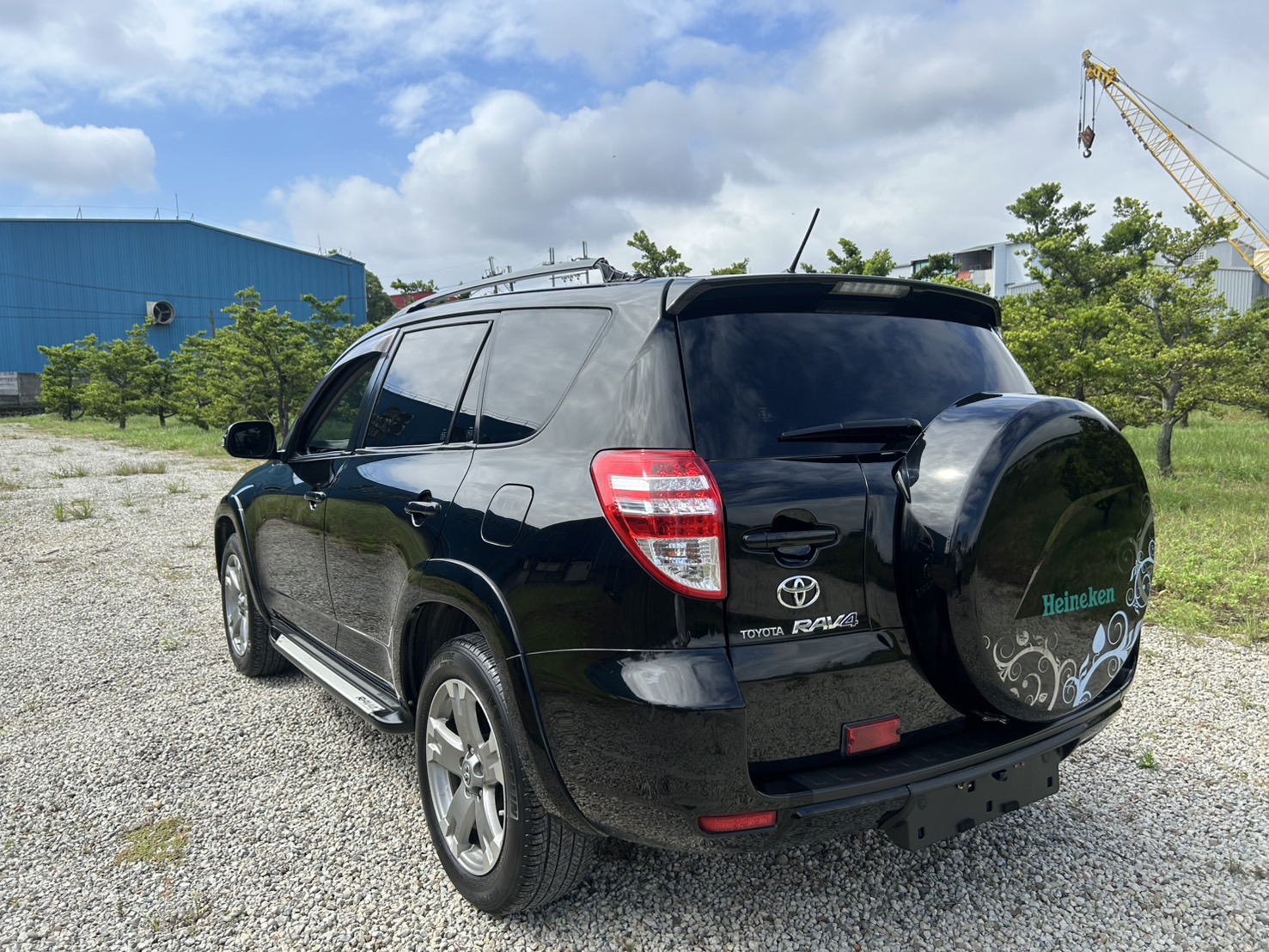 售：豐田TOYOTA RAV4 2.4頂級款！好爸爸休旅車 全車出遊好辛福 行李空間保證夠！歡迎預約看車！  第2張相片