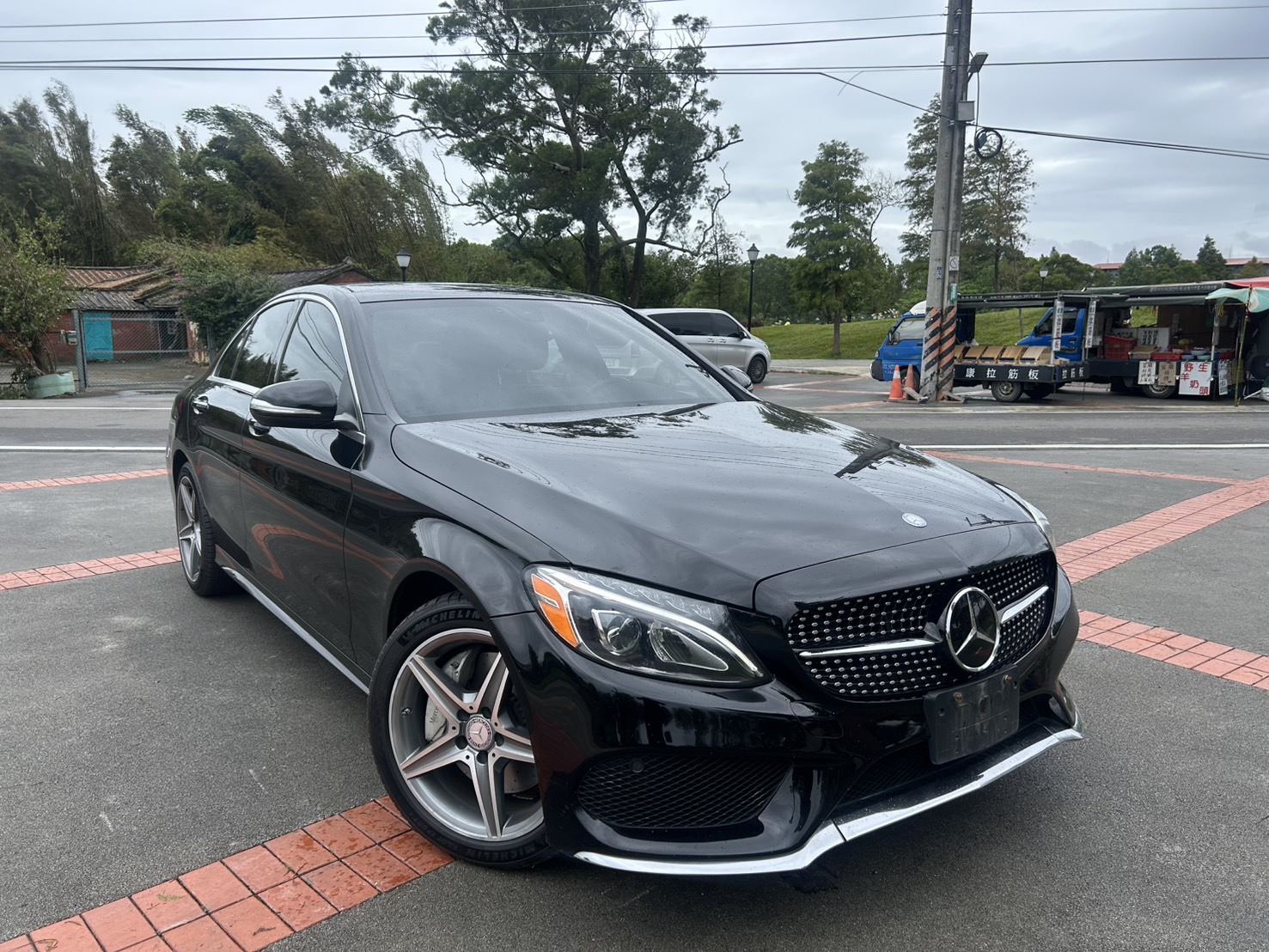 售：賓士大滿配C300AMG 4MAT 正跑11萬公里，此車有附超級鑑定+HAA雙認證！歡迎車換車更優惠！  第5張相片